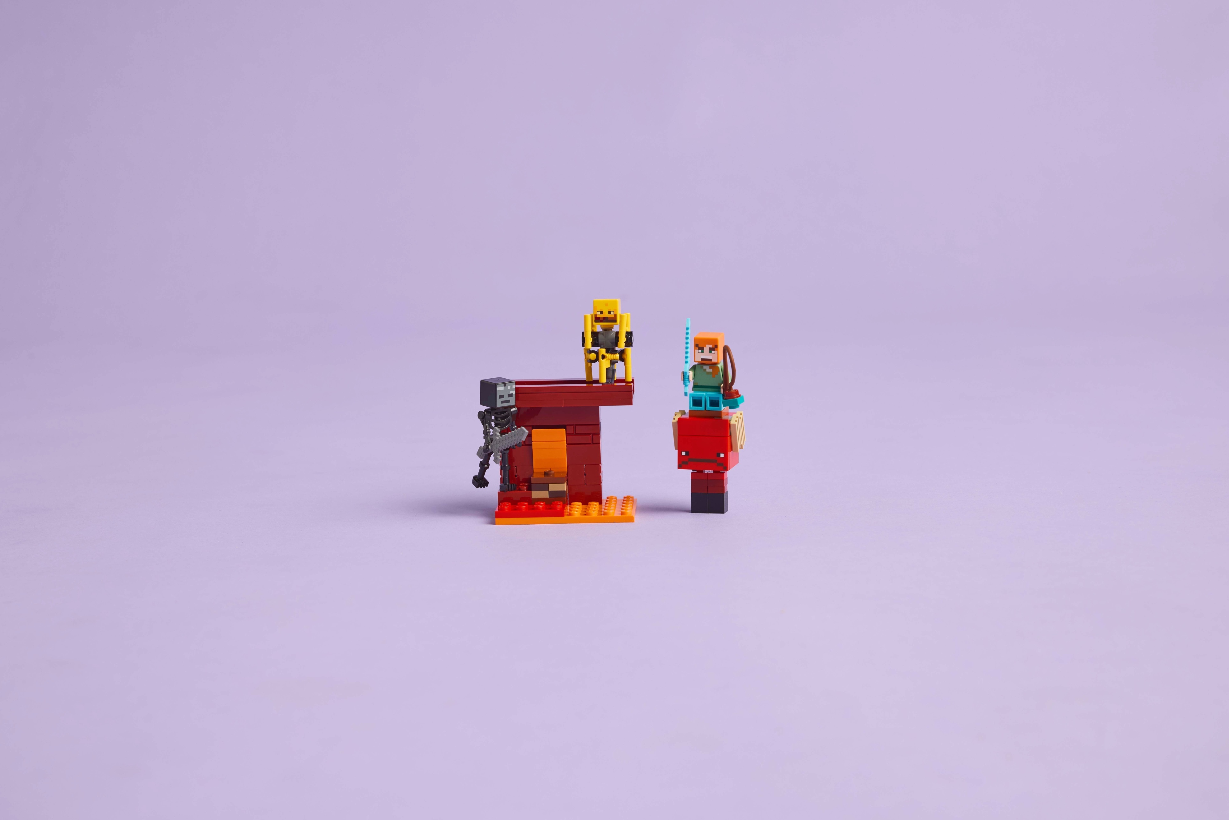 LEGO Minecraft 21266 – Hornan laavataistelu