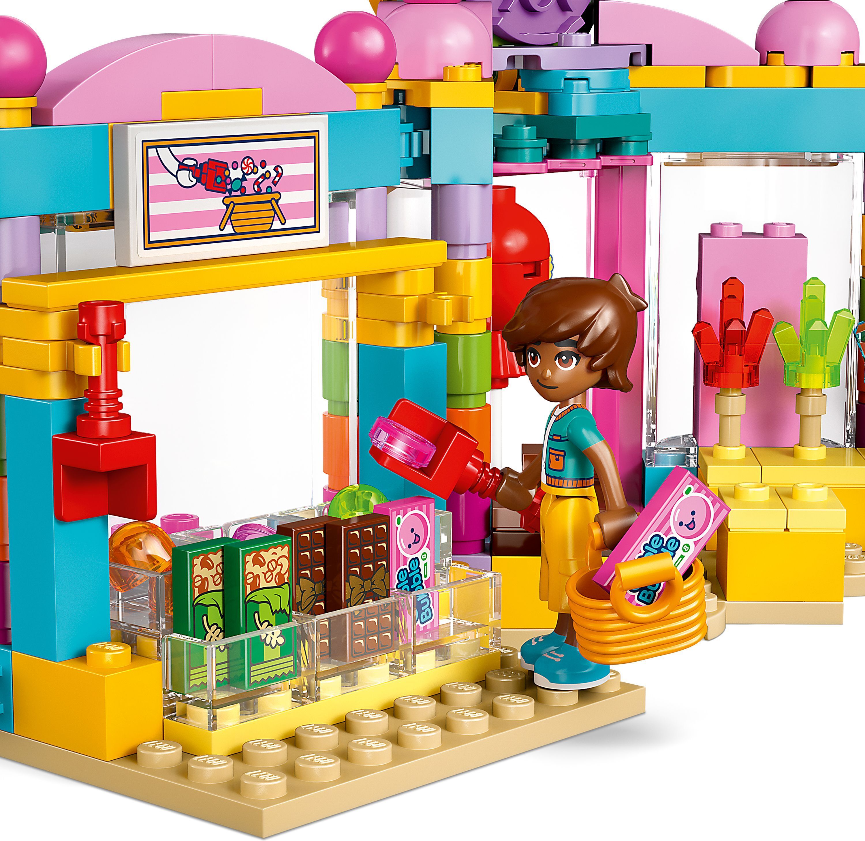 LEGO Friends 42649 – Heartlake Cityn karkkikauppa