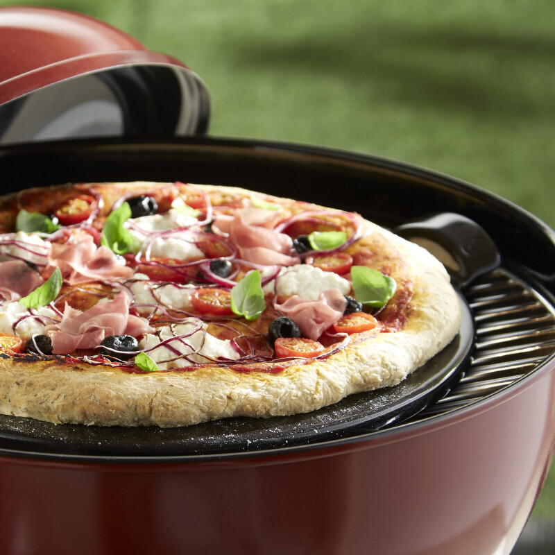 Emile Henry -pizzakivi, 36 cm, musta