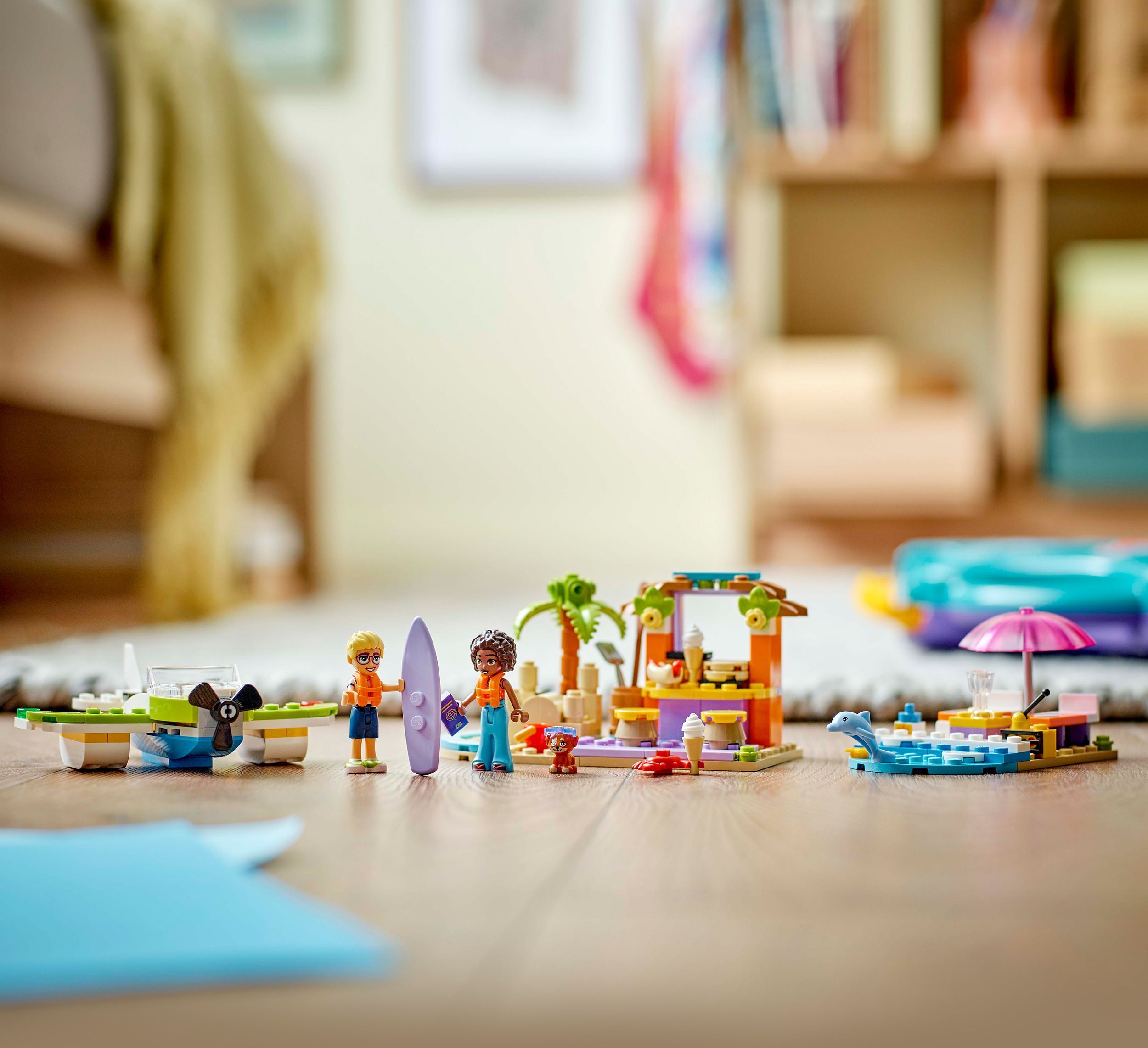 LEGO Friends 42672 – Loma‑ ja rantarakennelmat matkalaukussa