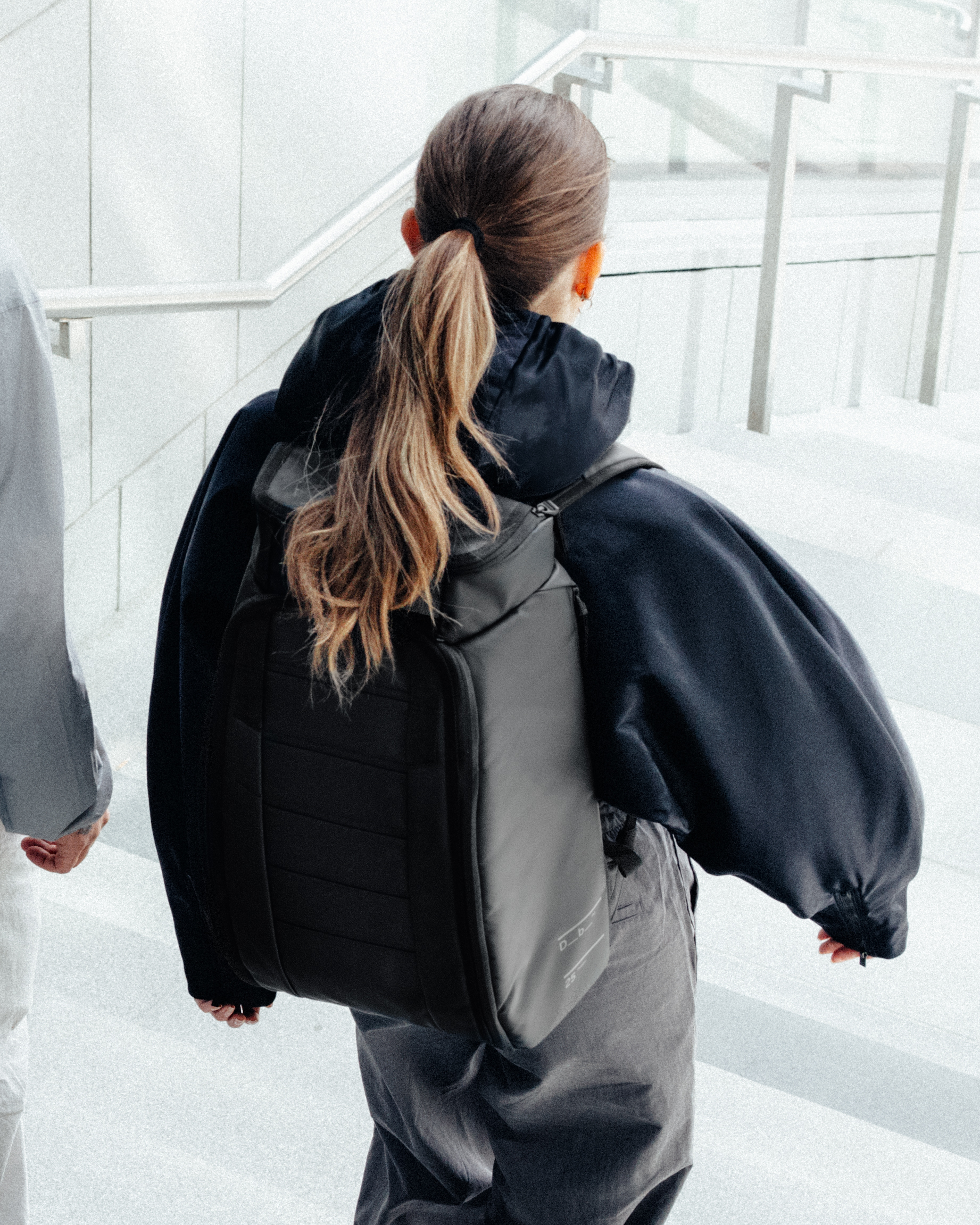 Db Hugger Backpack 25L -reppu, black out