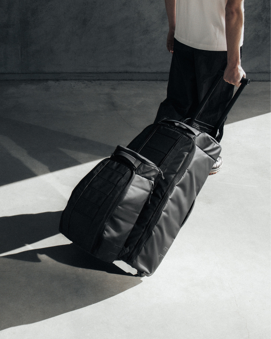 Db Hugger Backpack 25L -reppu, black out