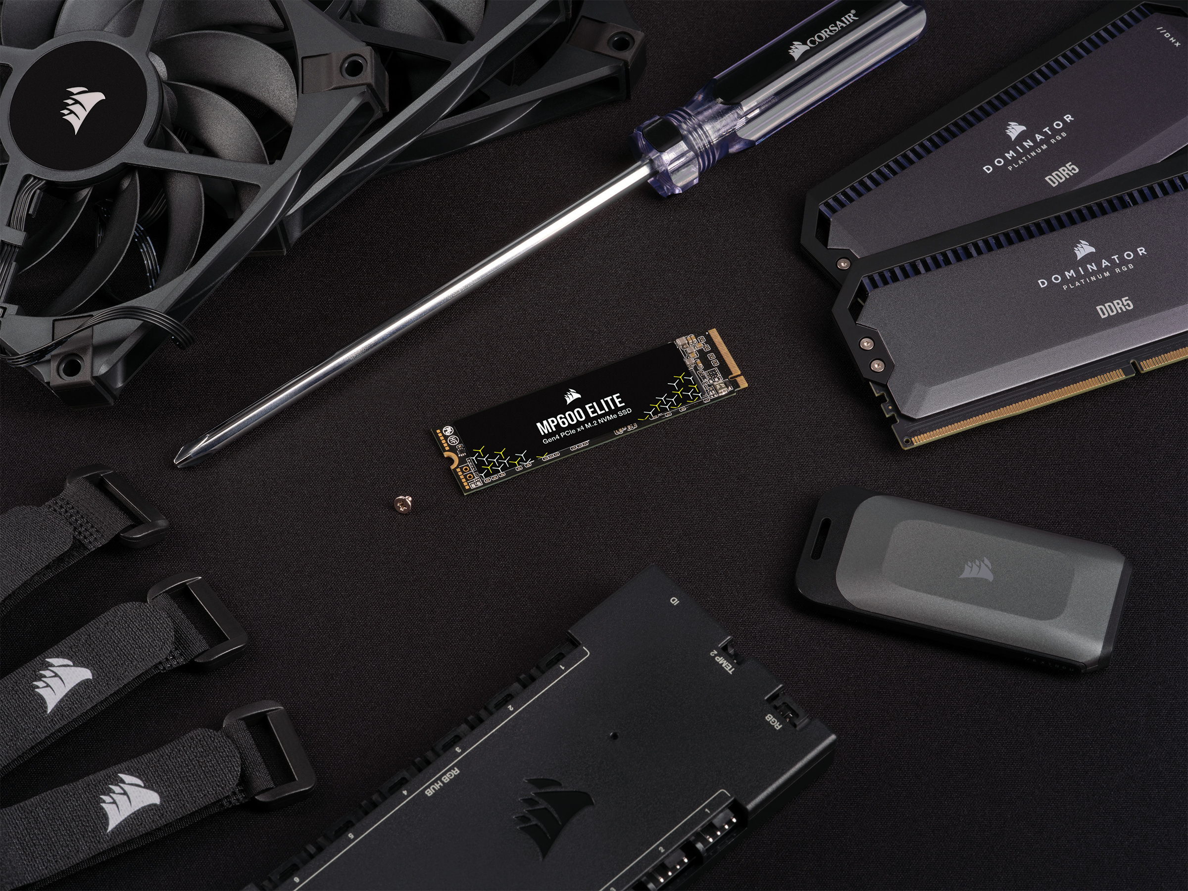 Corsair MP600 Elite 1 Tt M.2 NVMe -SSD-kovalevy