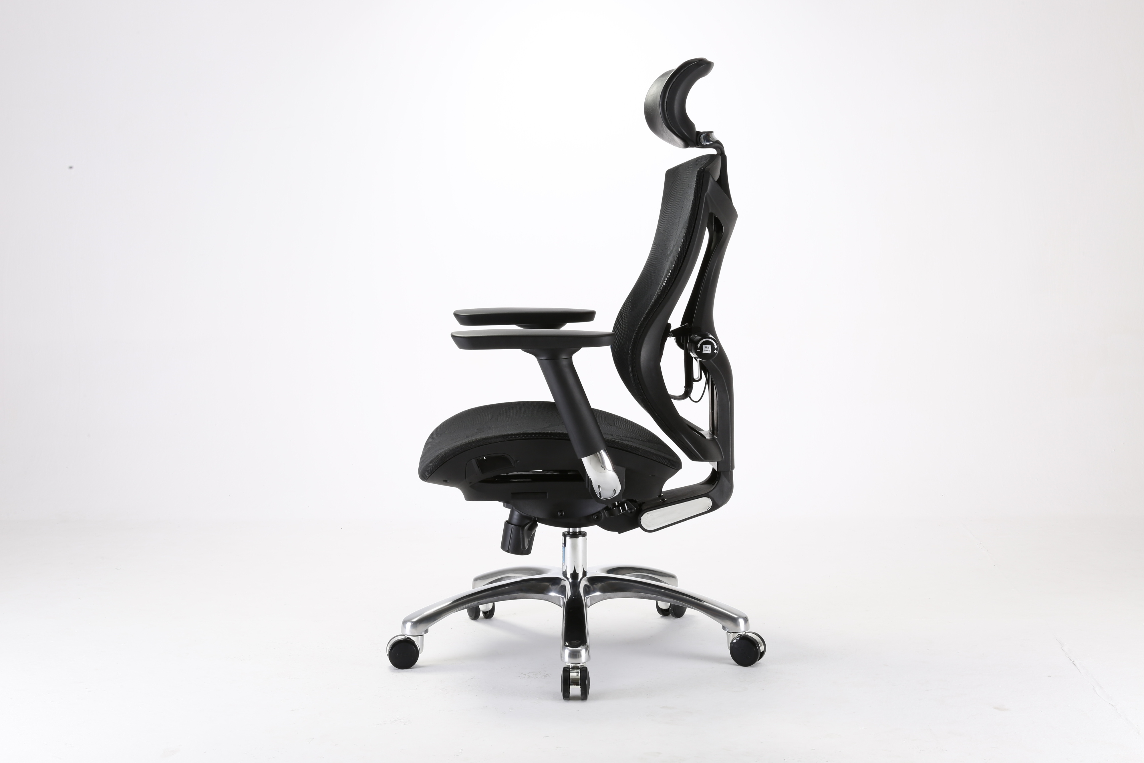 Sihoo V1 -ergonominen toimistotuoli, musta