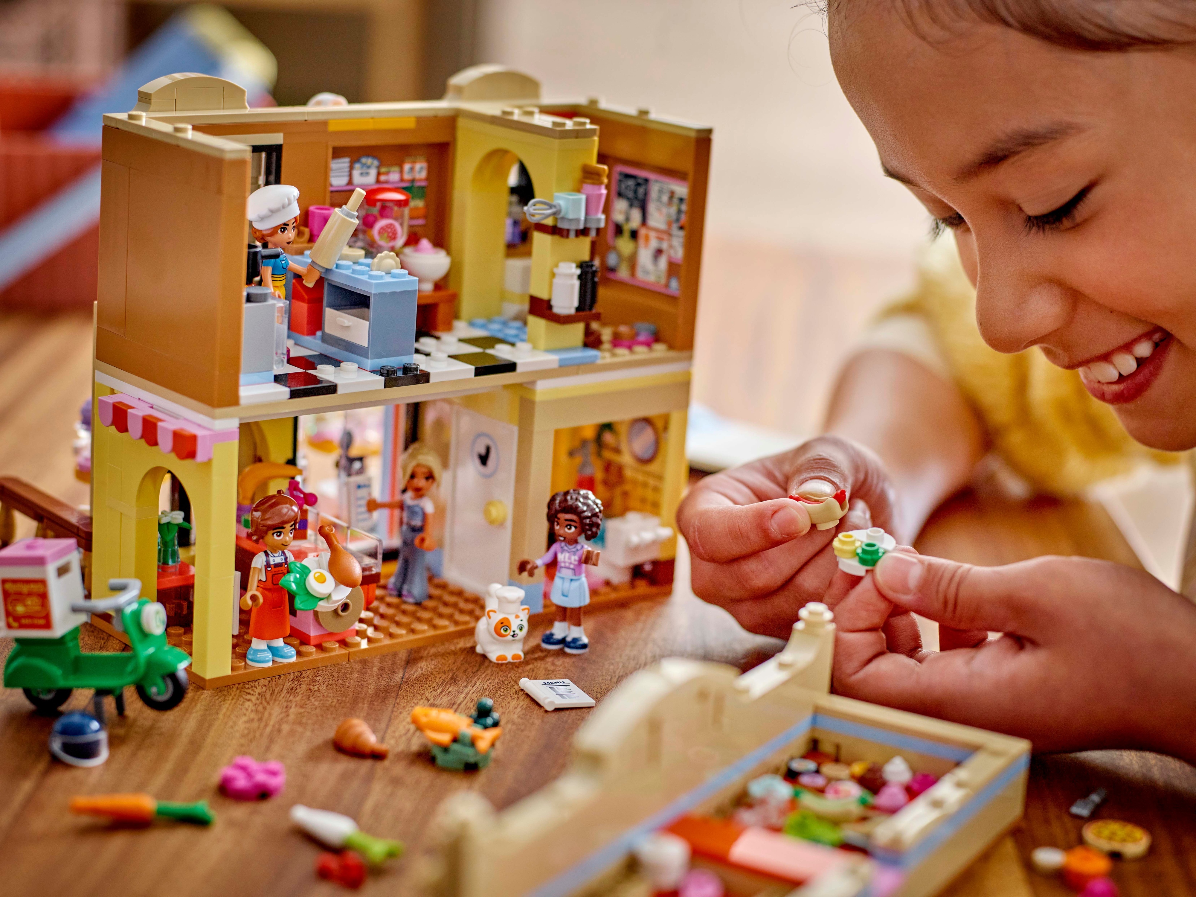 LEGO Friends 42655 – Ravintola-alan oppilaitos