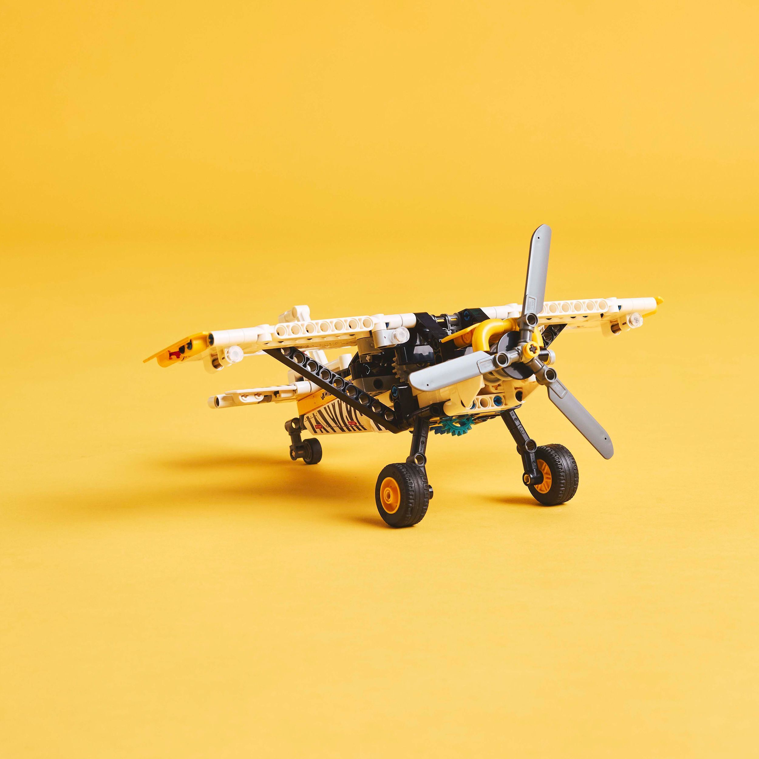 LEGO Technic 42198 – Syrjäseudun pienkone