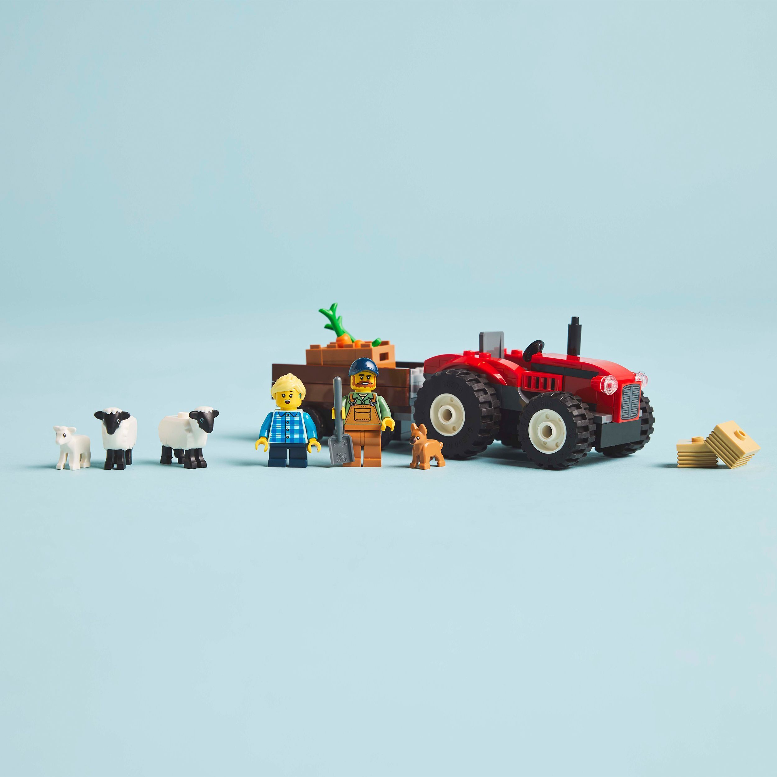 LEGO City 60461 – Maatilan punainen traktori, peräkärry ja lampaat