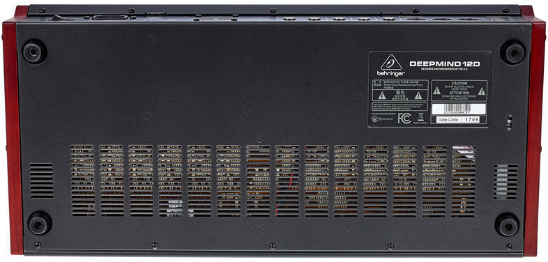 Behringer Deepmind 12D -analoginen syntetisaattori