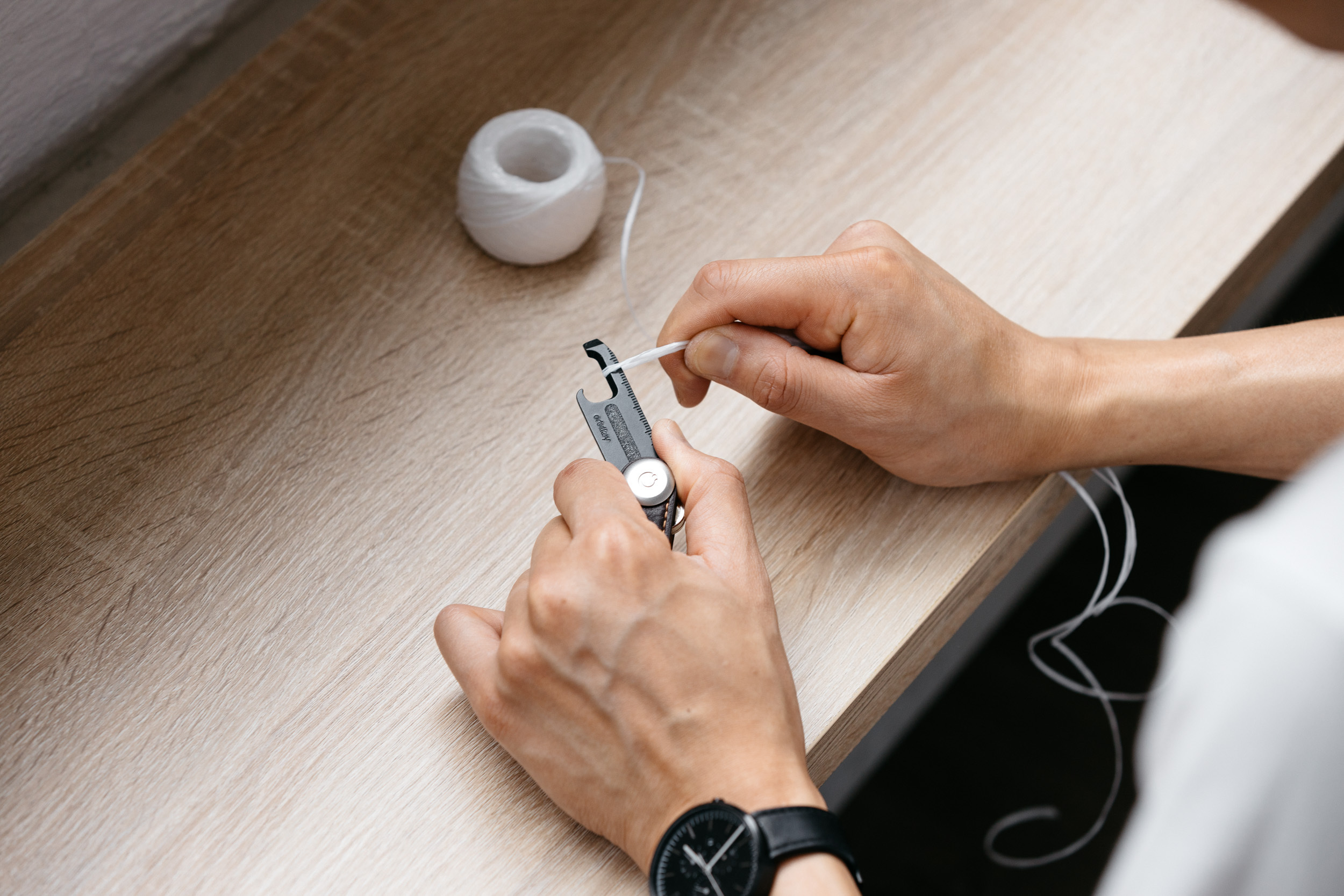 Orbitkey Multi-Tool v2 -monitoimityökalu, hopea