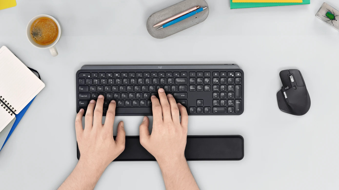 Logitech MX -kämmentuki, grafiitti