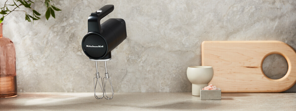 KitchenAid Go 5KHMR762BM johdoton sähkövatkain akulla, mattamusta