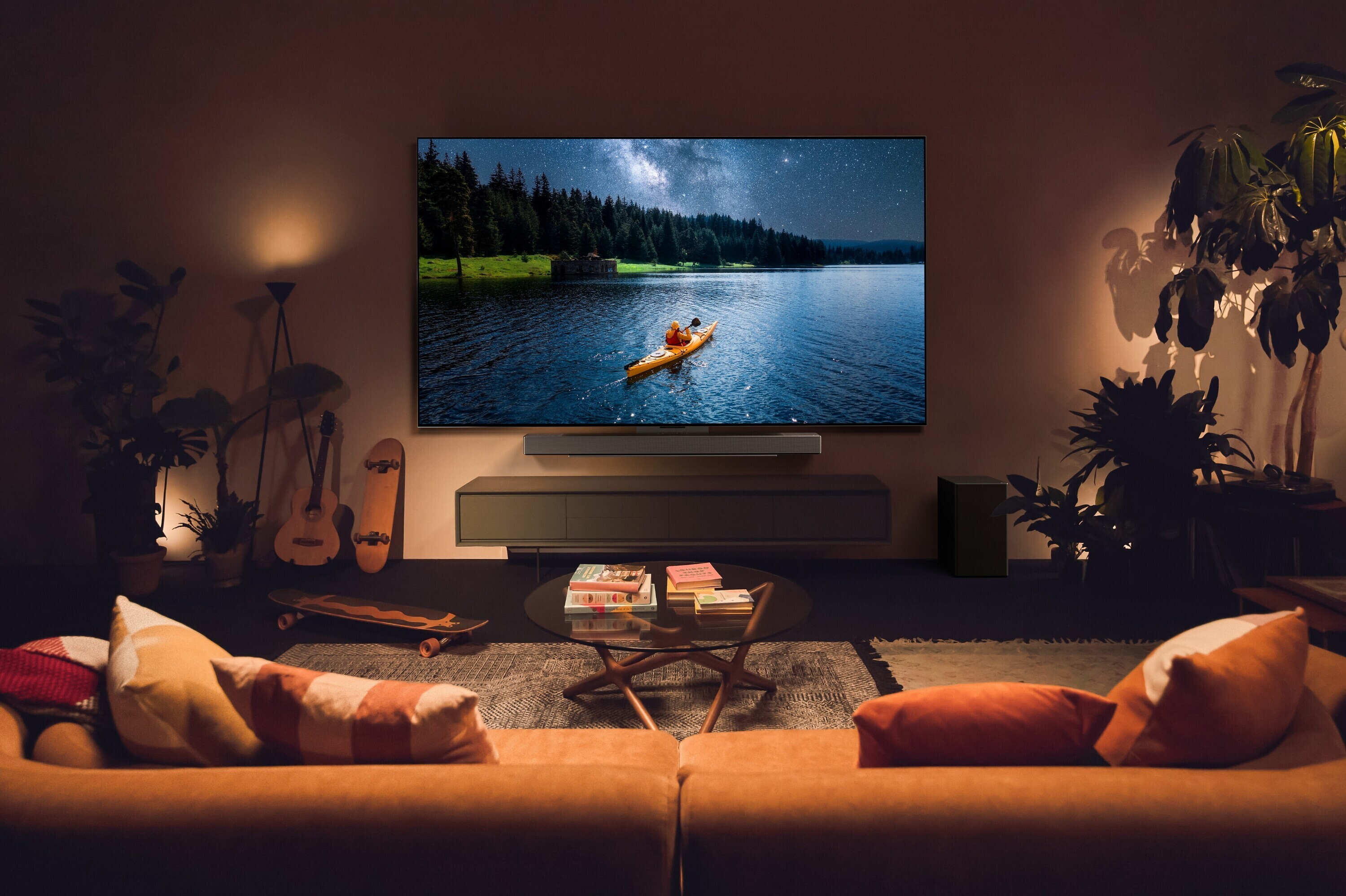 LG 65'' OLED evo C4 – 4K TV