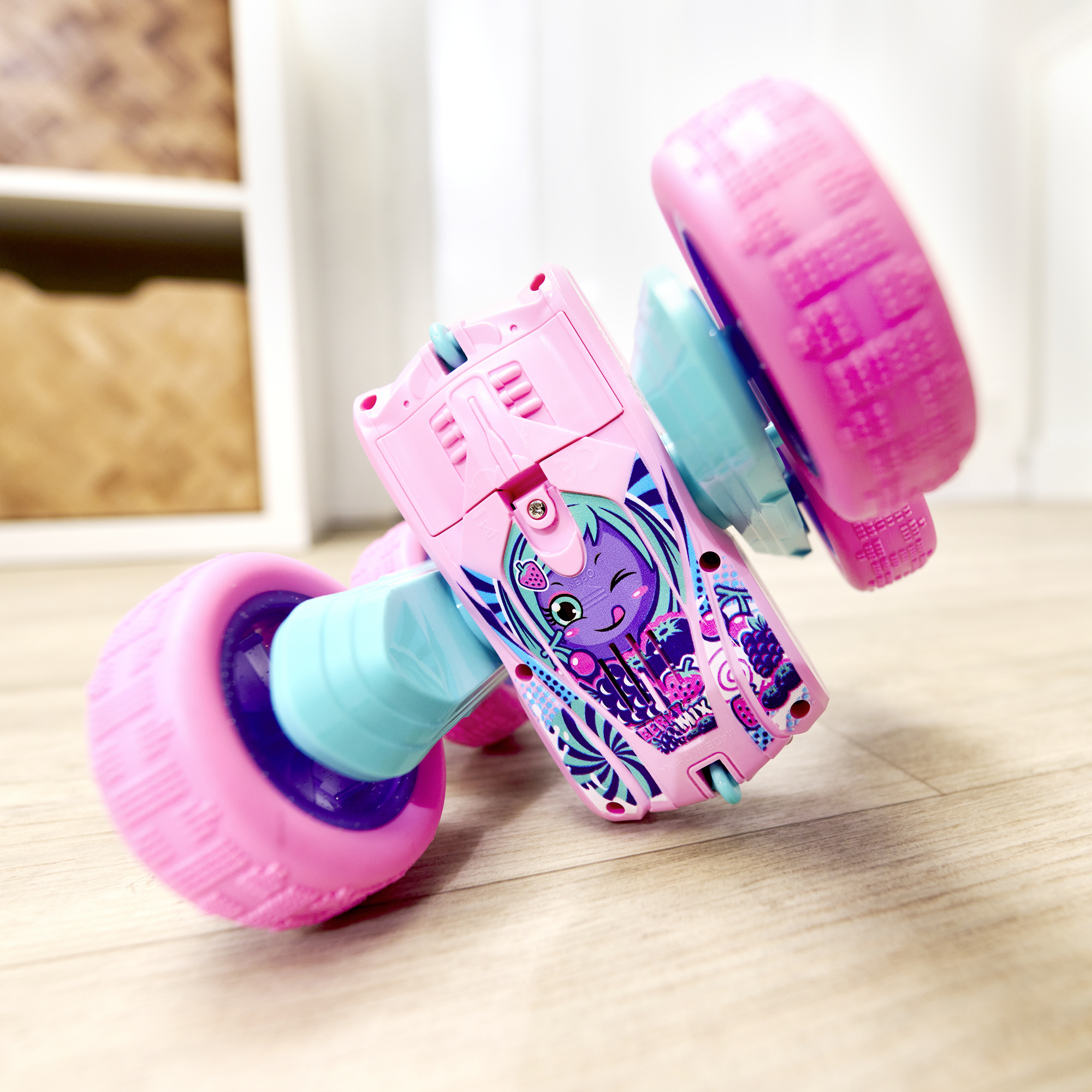 Dickie Toys RC Berry Shaker -radio-ohjattava auto, 16 cm, RTR