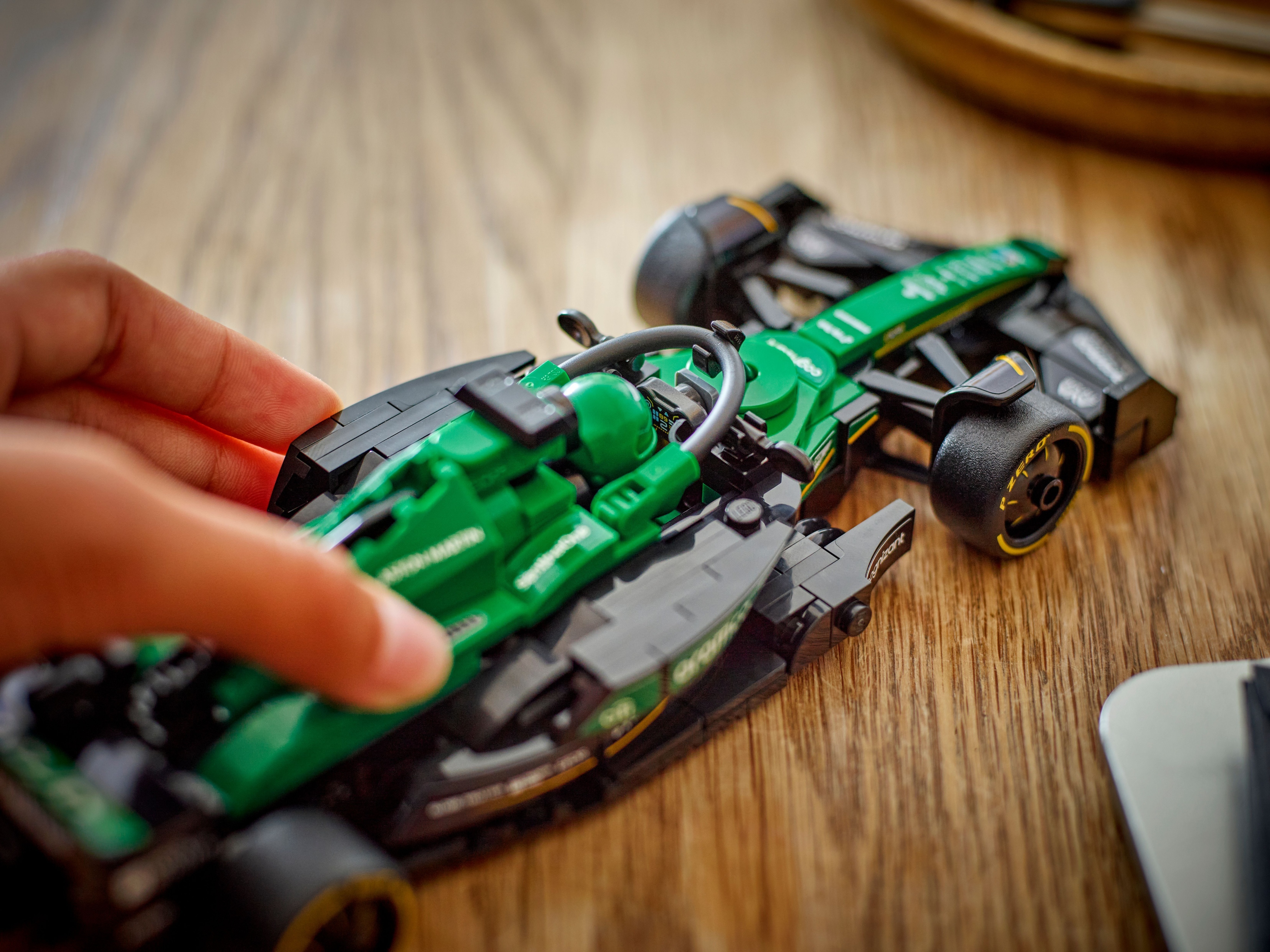 LEGO Speed Champions 77245 – Aston Martin Aramco F1® AMR24 ‑kilpa-auto