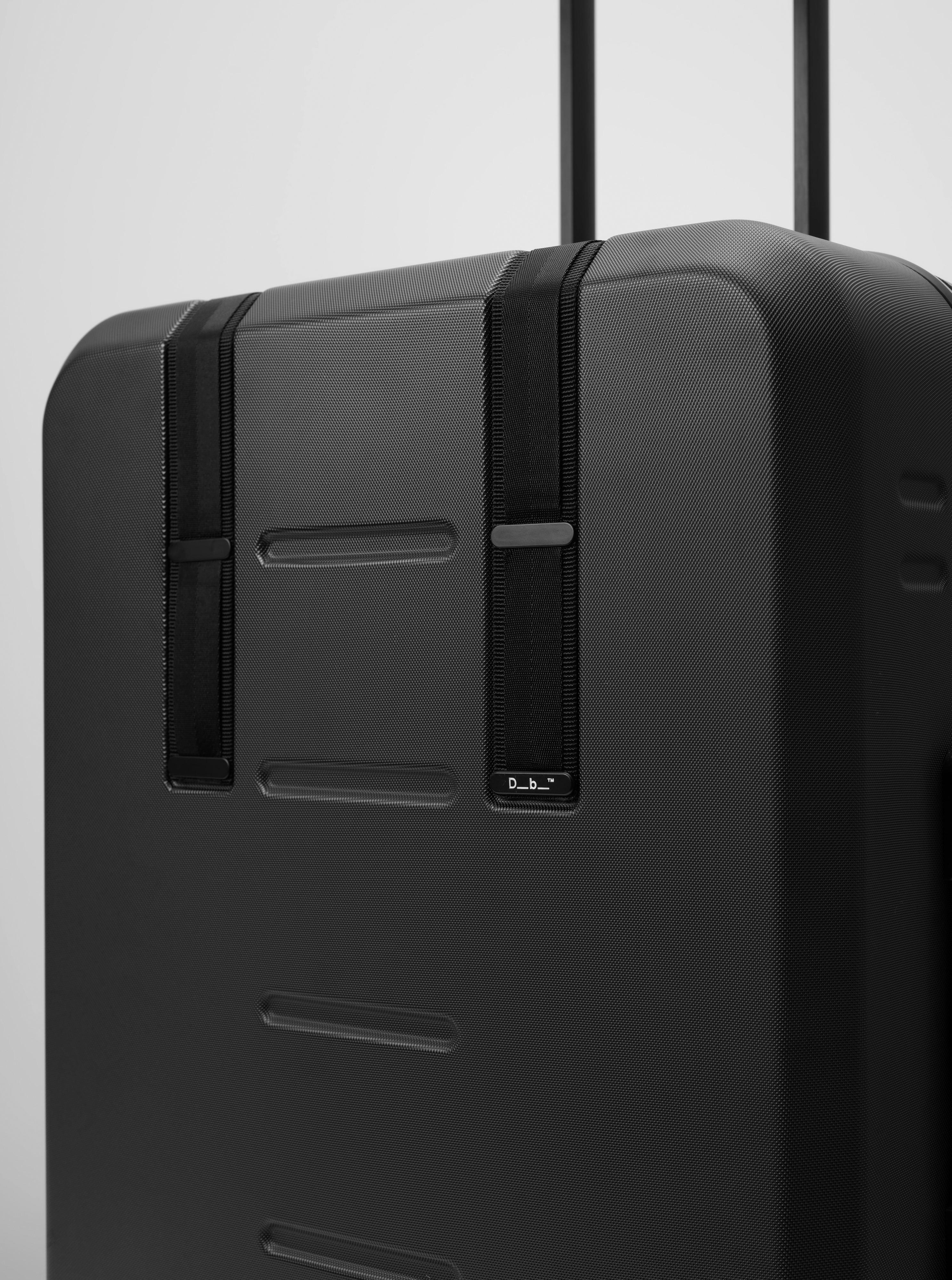 Db Ramverk Check-in Luggage Large -matkalaukku, 80 cm, musta