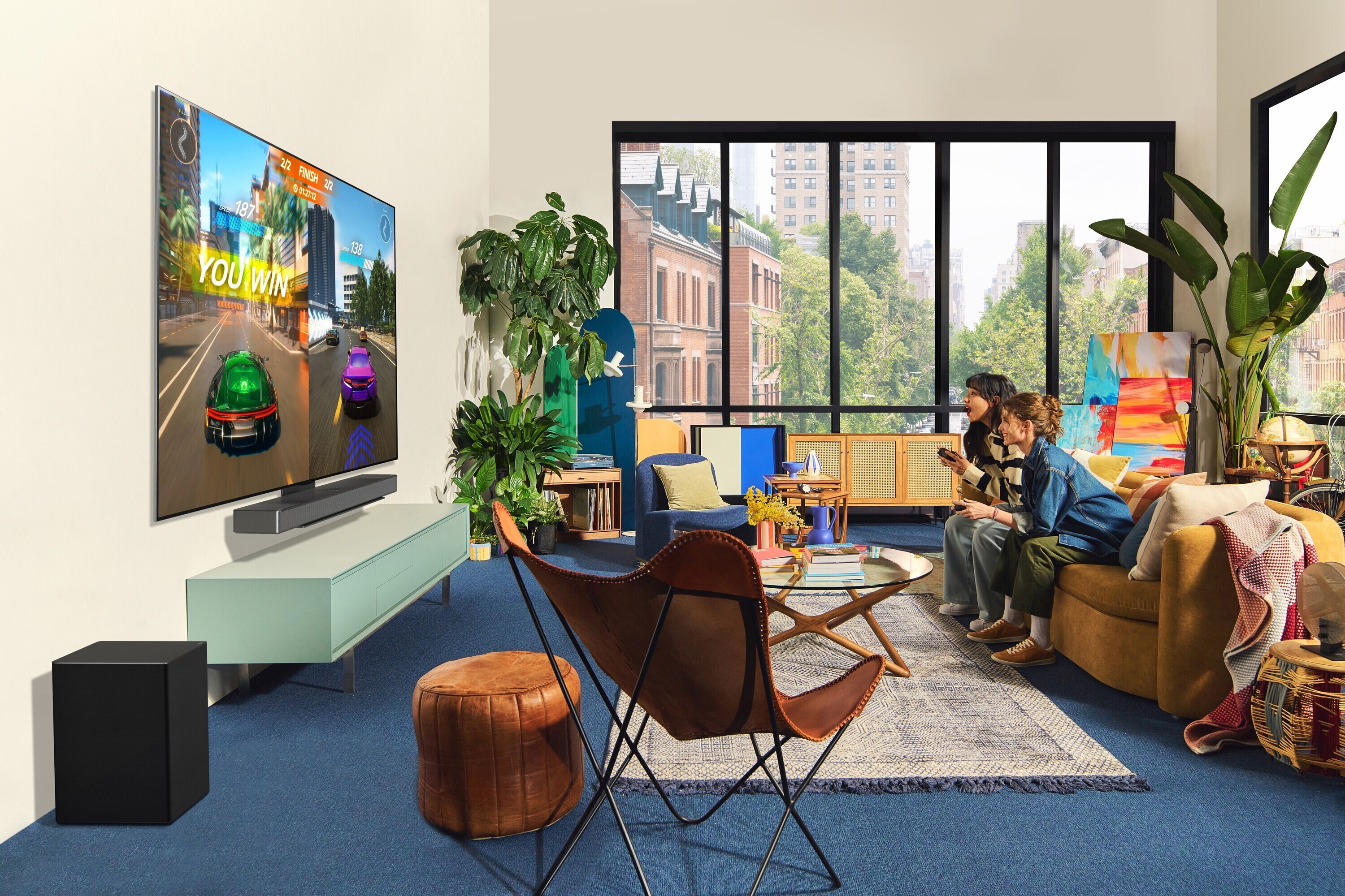 LG 42'' OLED evo C4 – 4K TV