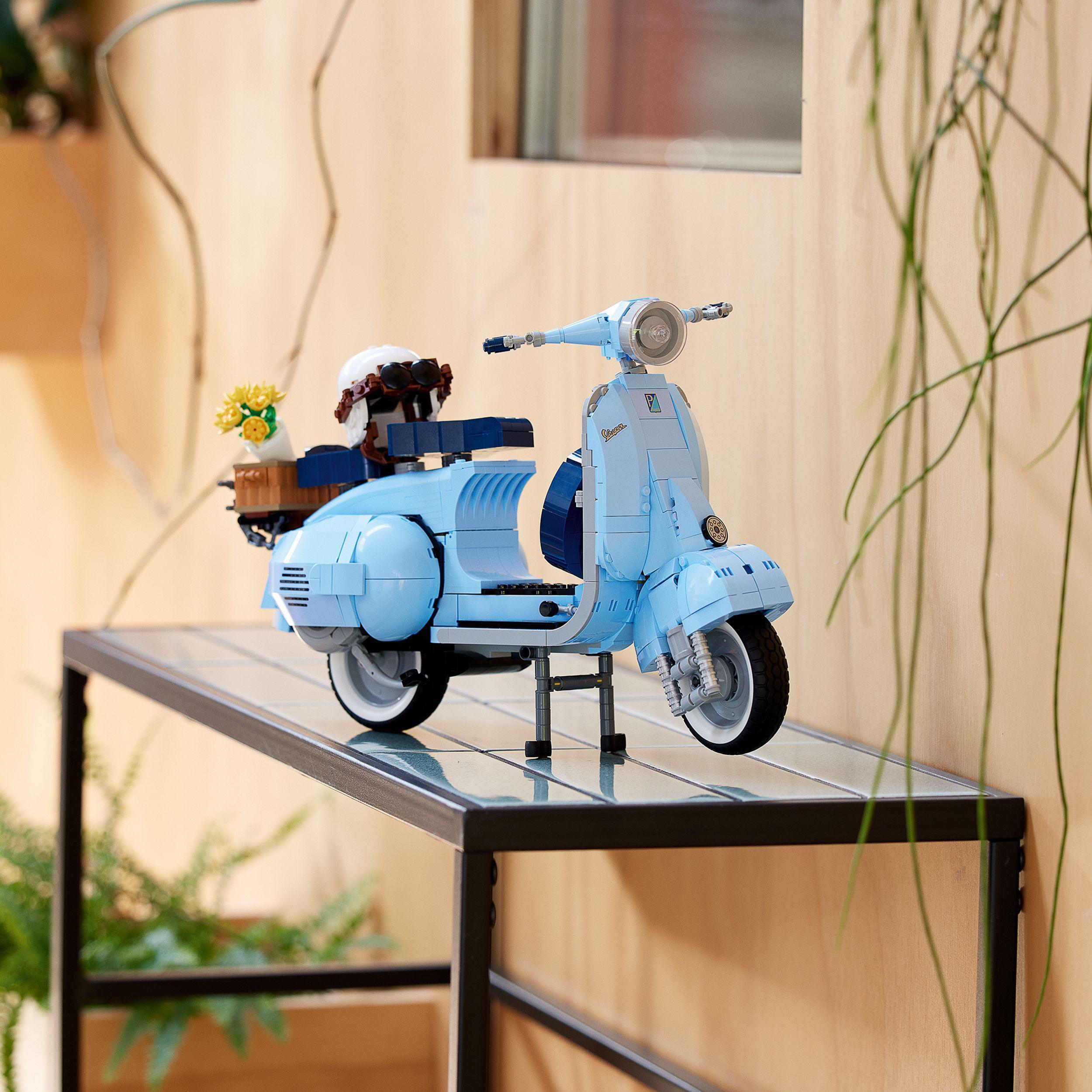 LEGO Icons 10298 - Vespa 125
