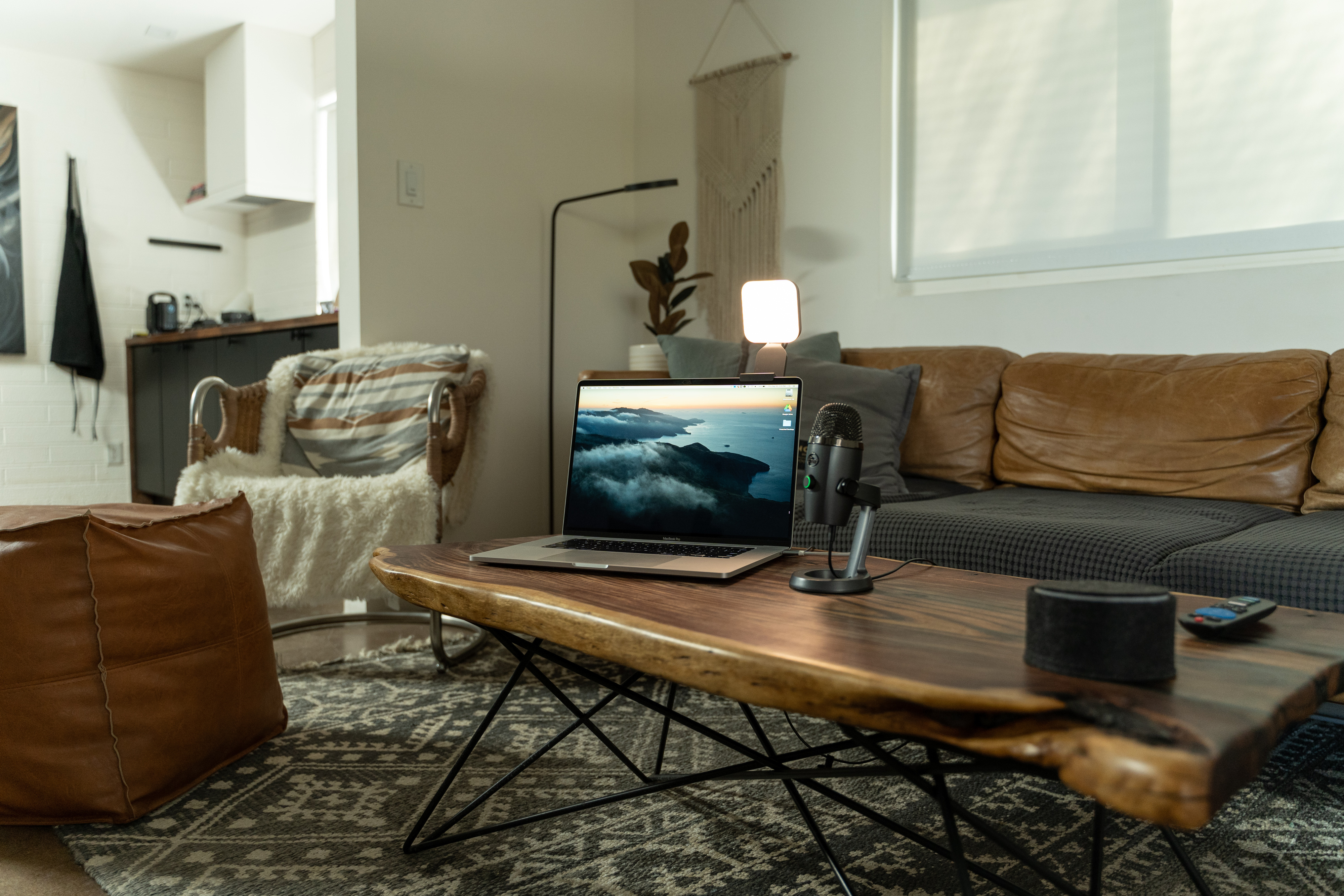 Logitech Litra Glow -suoratoistovalaisin