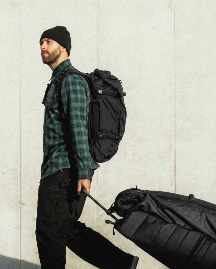Db Snow Pro Backpack 32L -reppu, black Out