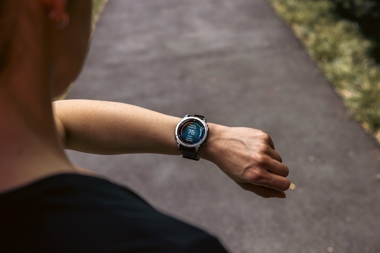 Garmin Fenix E -urheilukello, 47 mm, teräksenharmaa / musta
