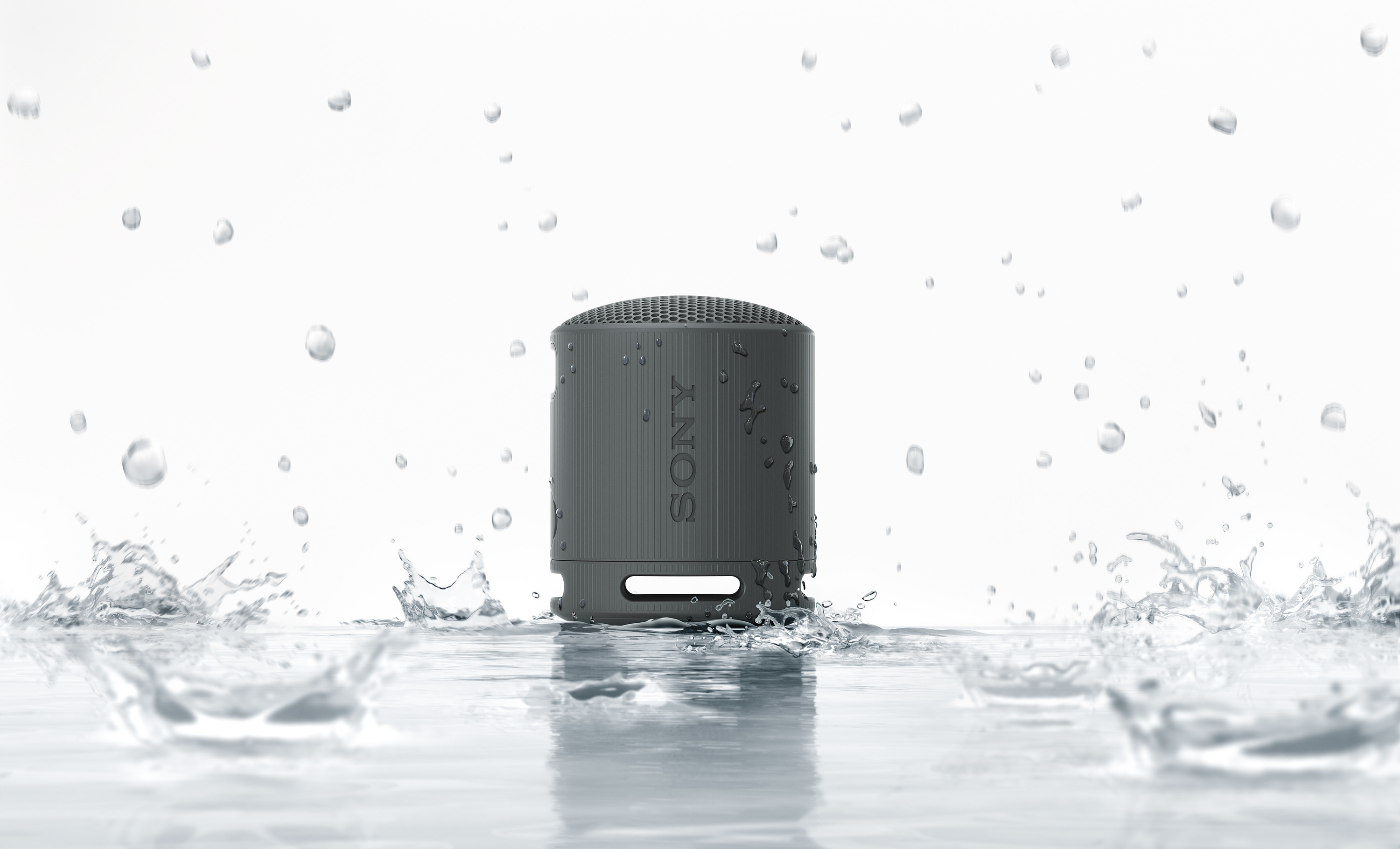 Sony SRS-XB100 Bluetooth-kaiutin, musta