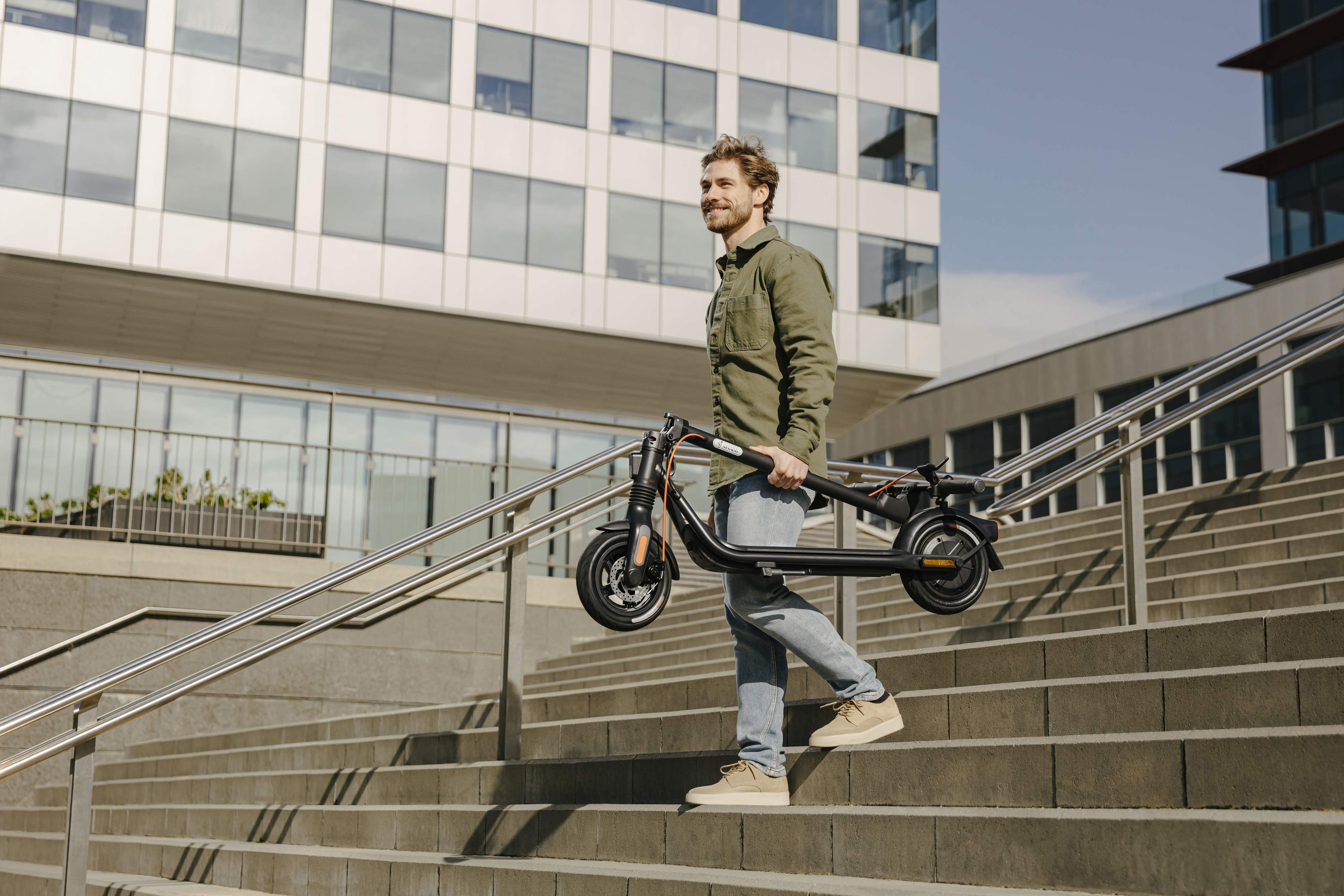 Ninebot by Segway Kickscooter F2 E -sähköpotkulauta