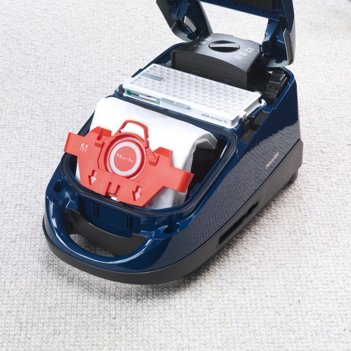 Miele HyClean 3D Efficiency FJM CareBox - 5 vuoden takuupaketti, 16 pölypussia ja 4 suodatinta