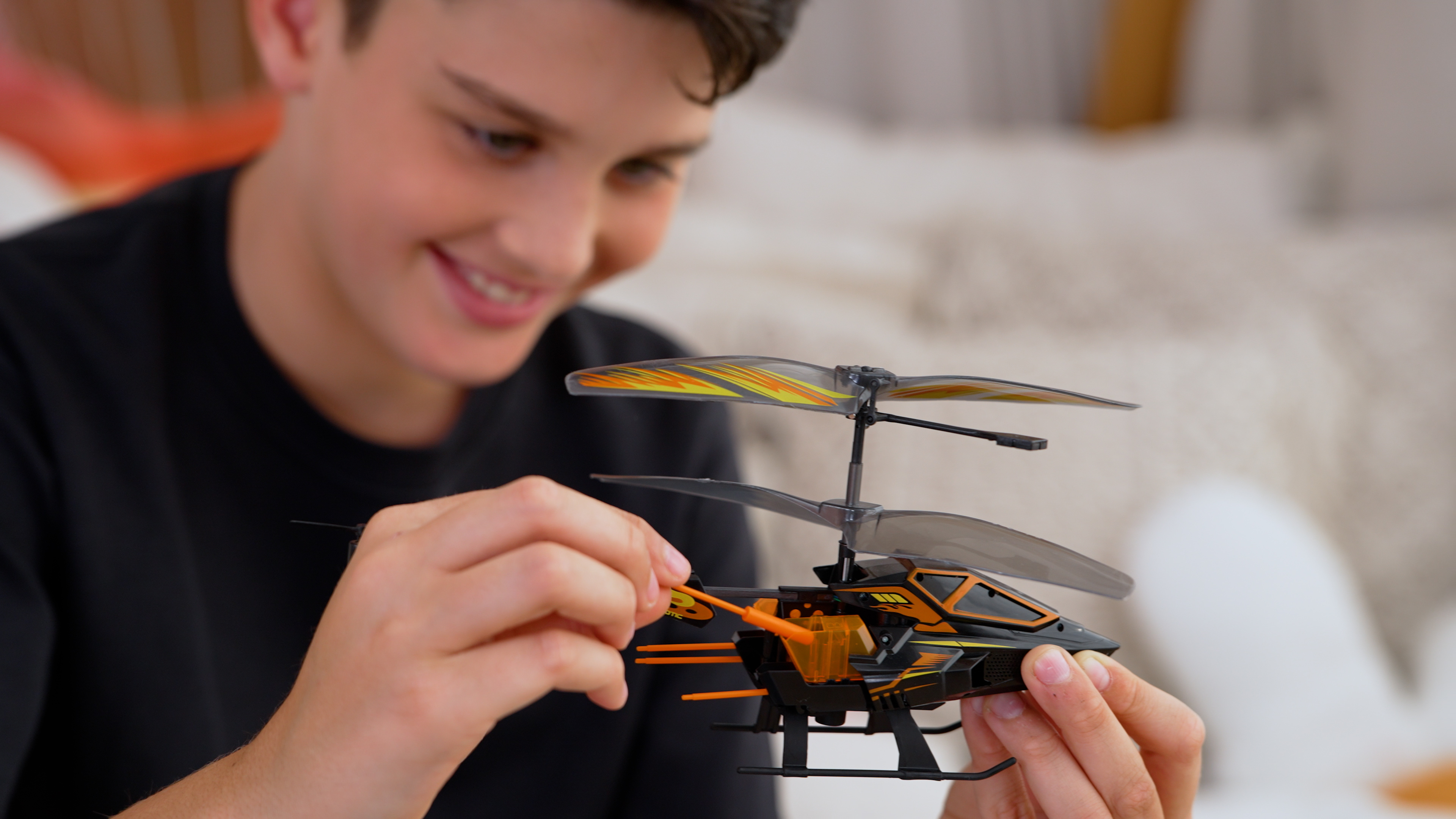 Flybotic Hover Blast - kauko-ohjattava helikopteri