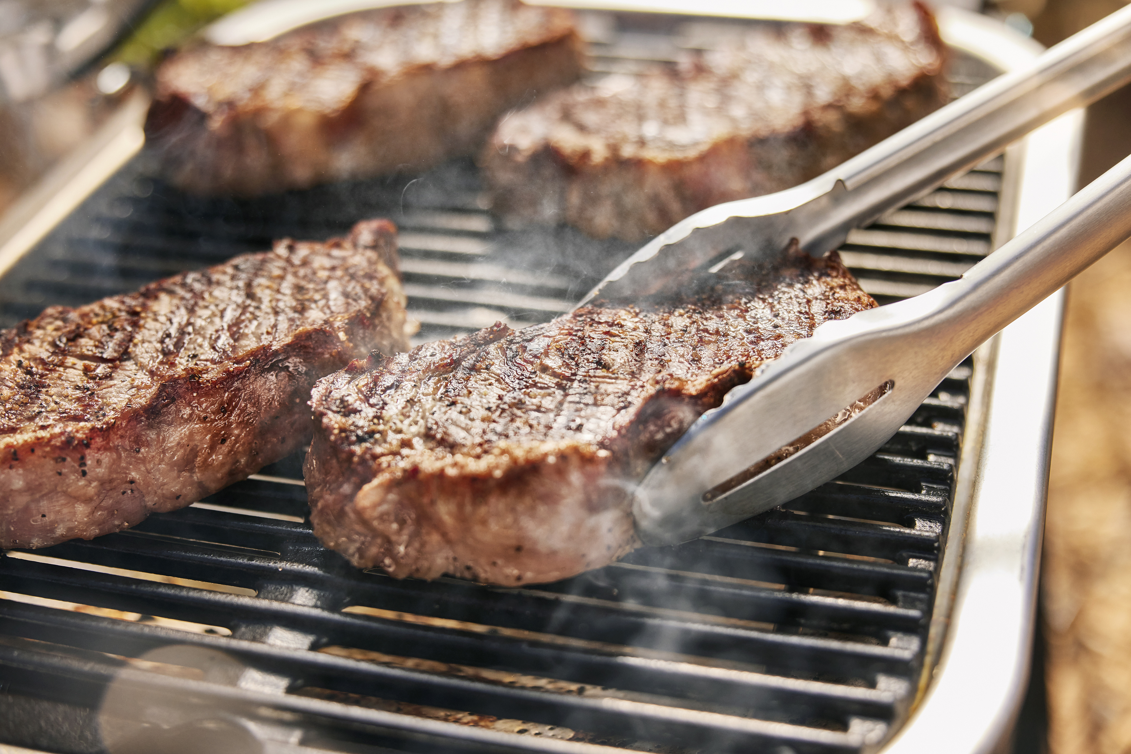Weber Lumin Compact -sähkögrilli