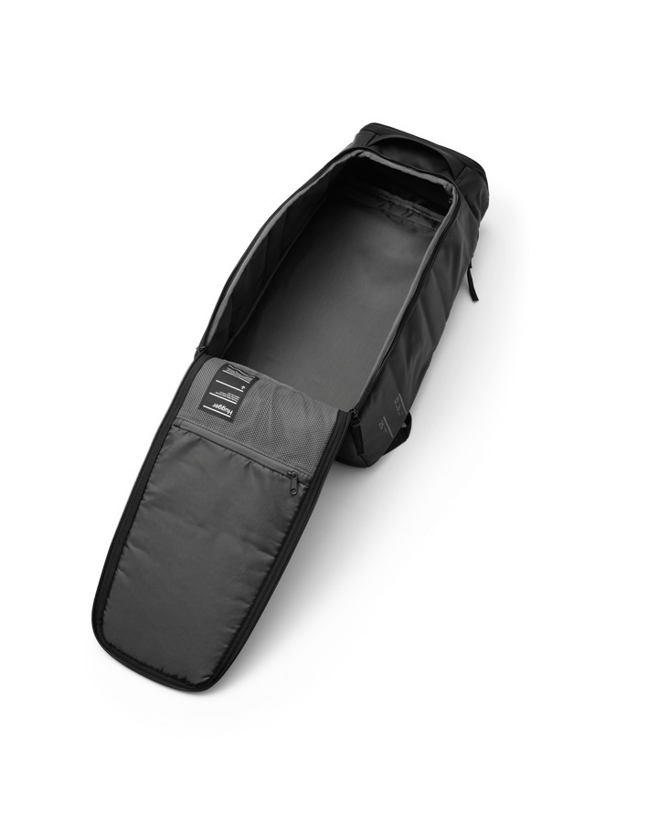 Db Hugger Backpack 25L -reppu, black out