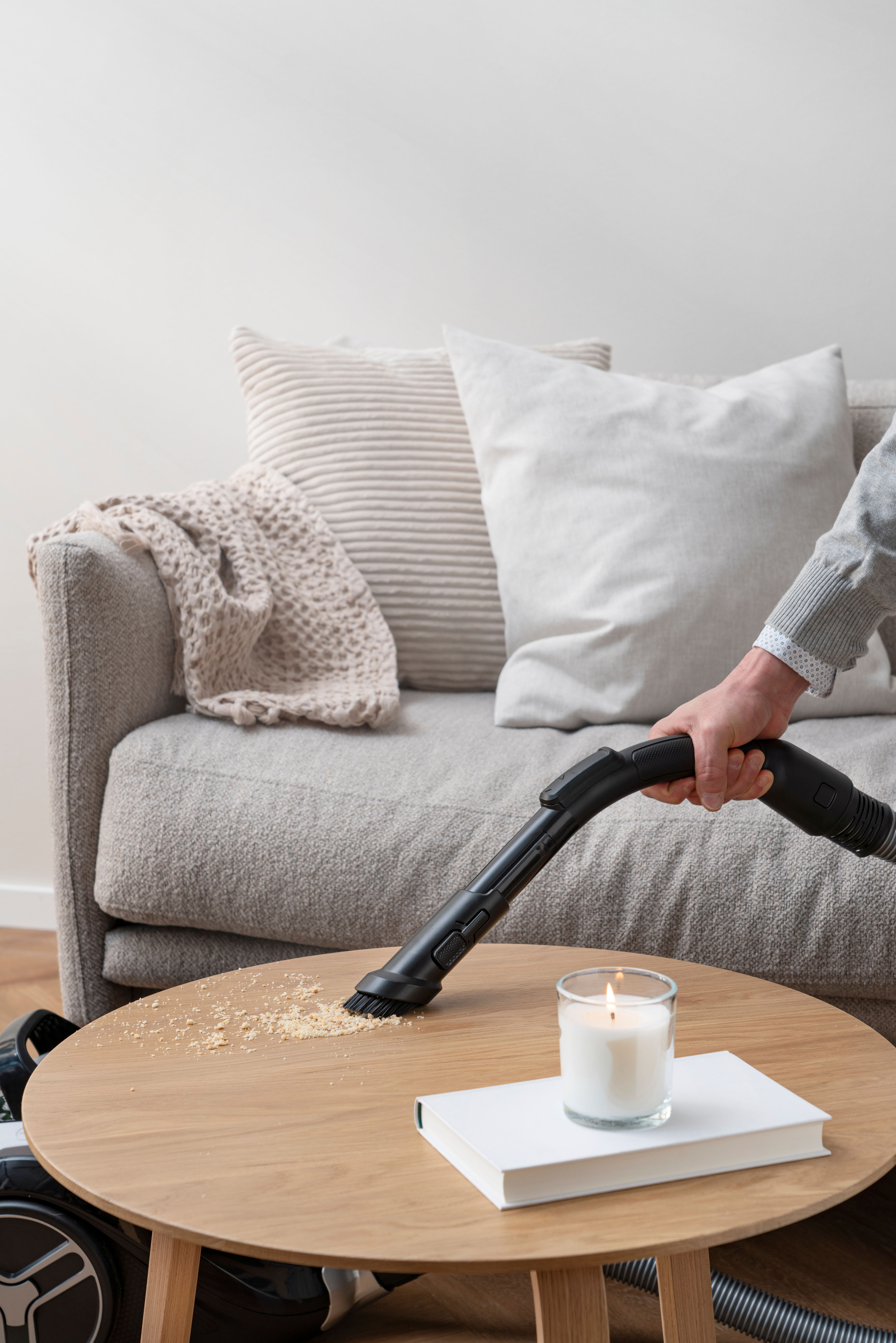 OBH Nordica Compact Power XXL Bagless -pölypussiton pölynimuri, musta