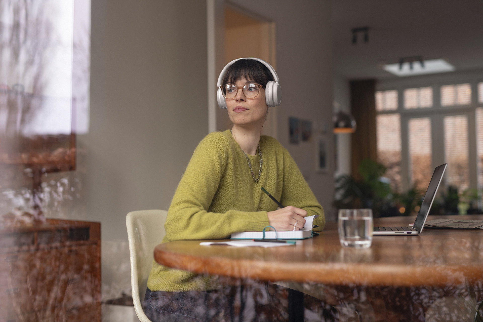 Philips TAH5209 Bluetooth-sankakuulokkeet, valkoinen