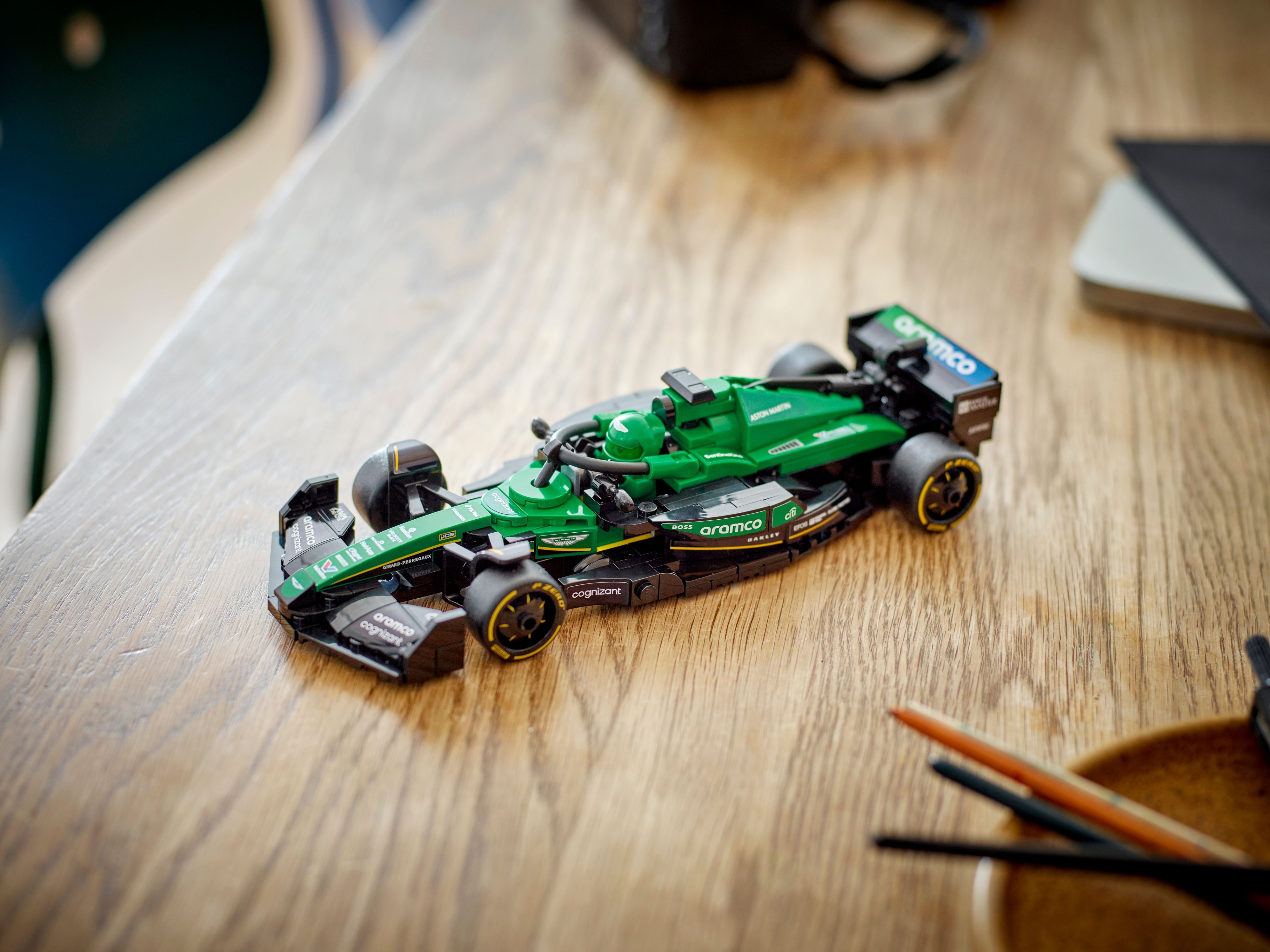 LEGO Speed Champions 77245 – Aston Martin Aramco F1® AMR24 ‑kilpa-auto