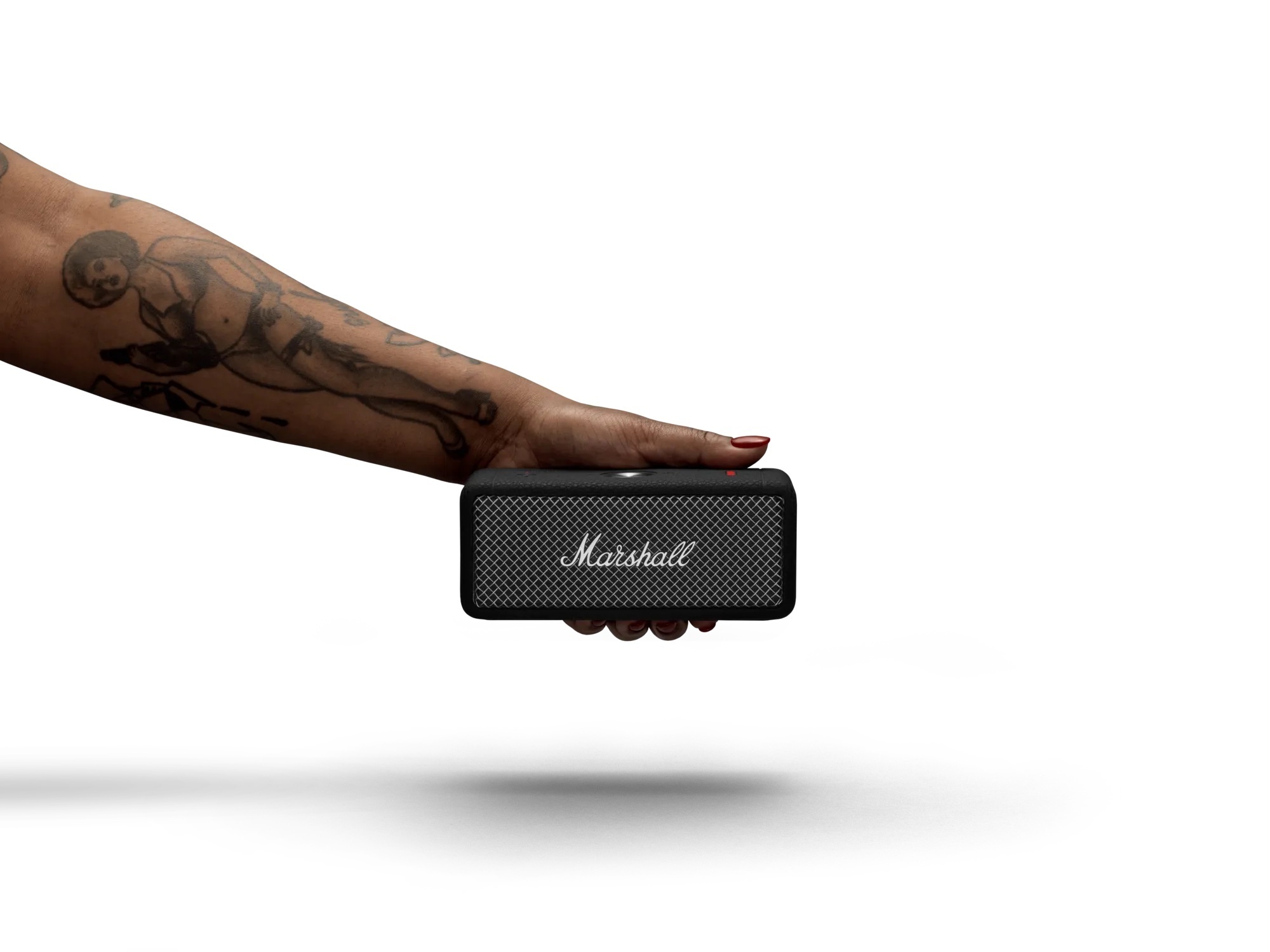 Beats iPhone 17 Pro Rugged suojakuori MagSafella ja Kamerasäätimellä, everestinmusta