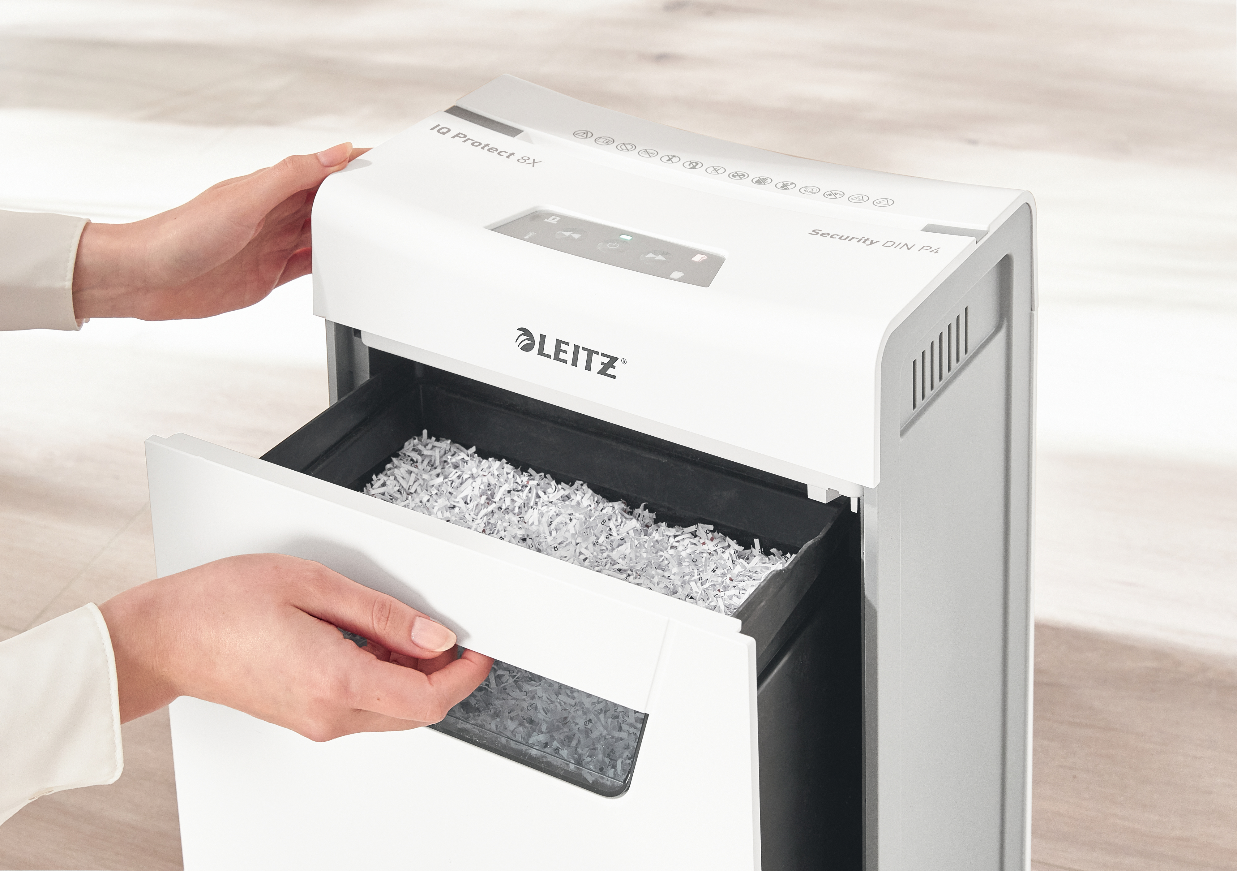 Leitz IQ Protect 8 -paperisilppuri, P4