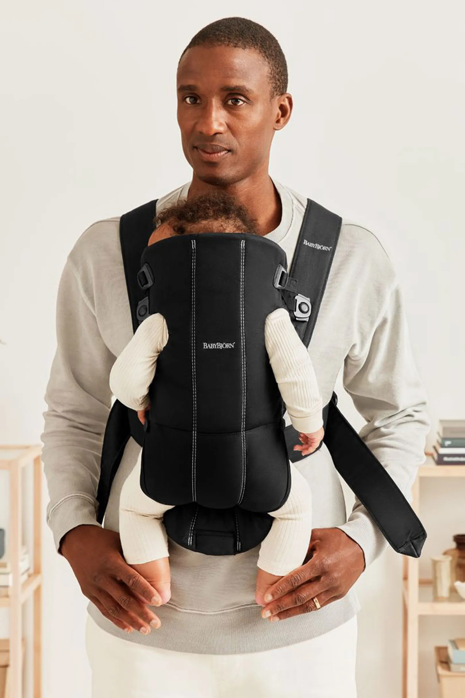 BabyBjörn Mini Woven -kantoreppu, black