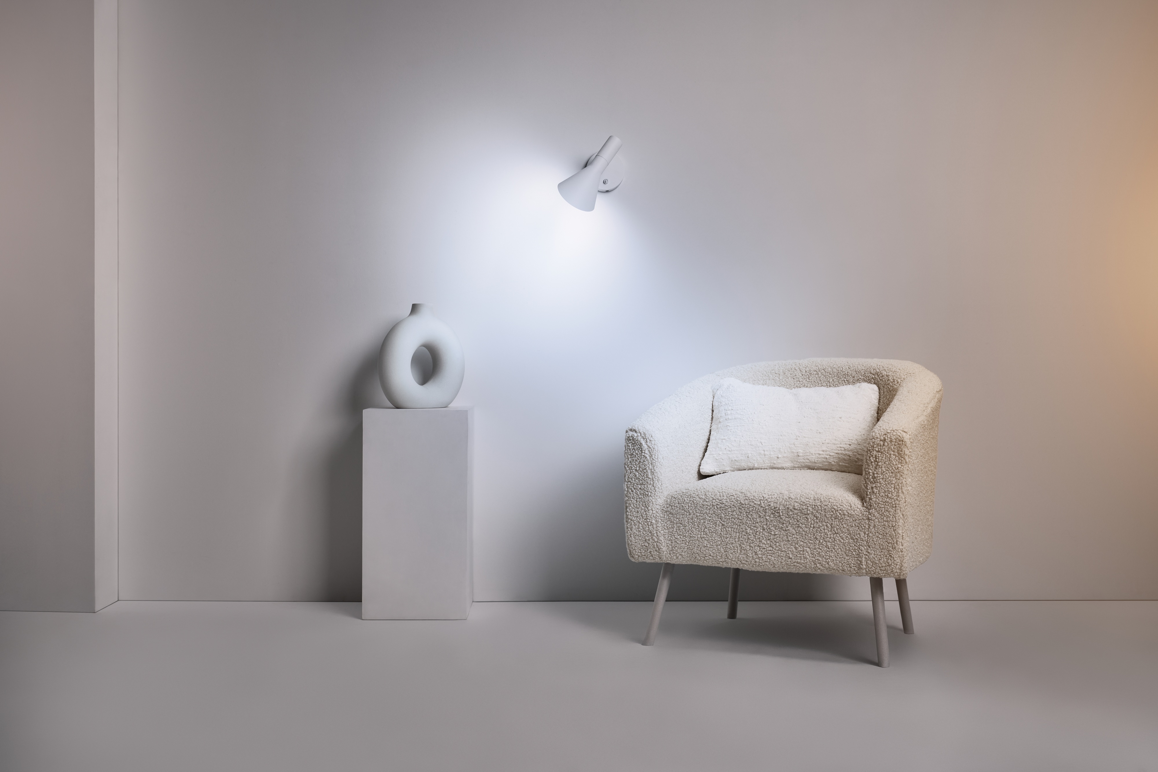 WiZ älylamppu, E14, tunable white - valkoisen valon sävyt, Wi-Fi, 2700-6500 K, 470 lm
