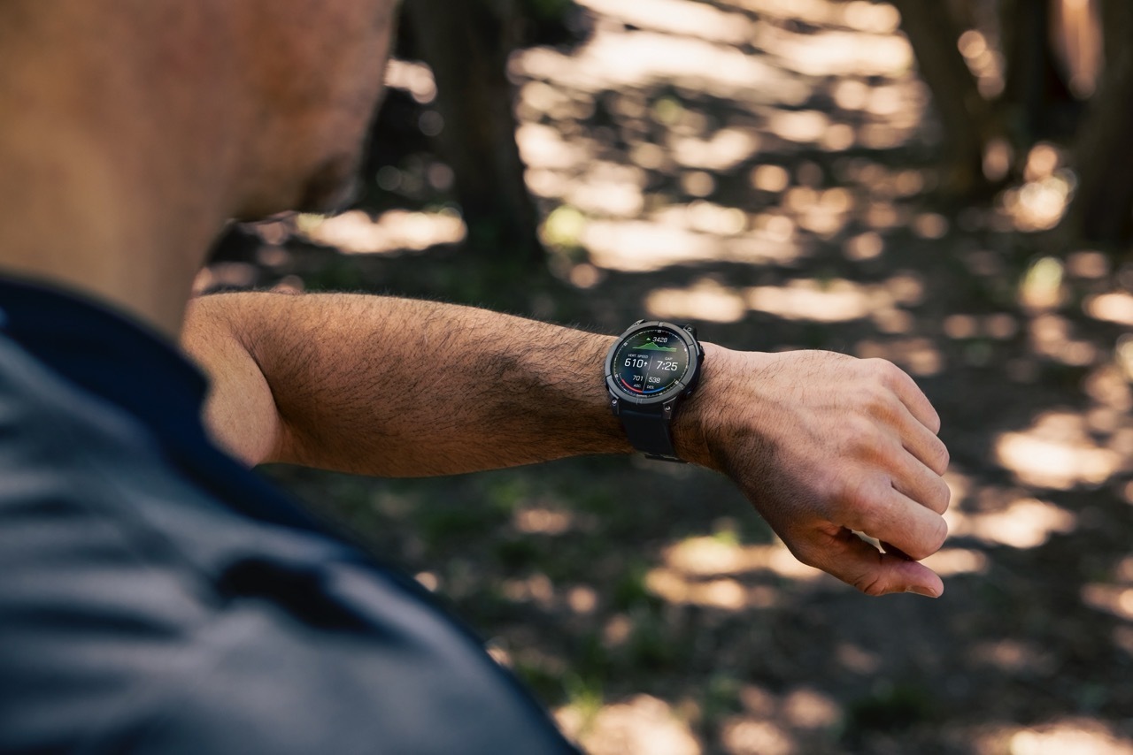 Garmin Fenix E -urheilukello, 47 mm, teräksenharmaa / musta