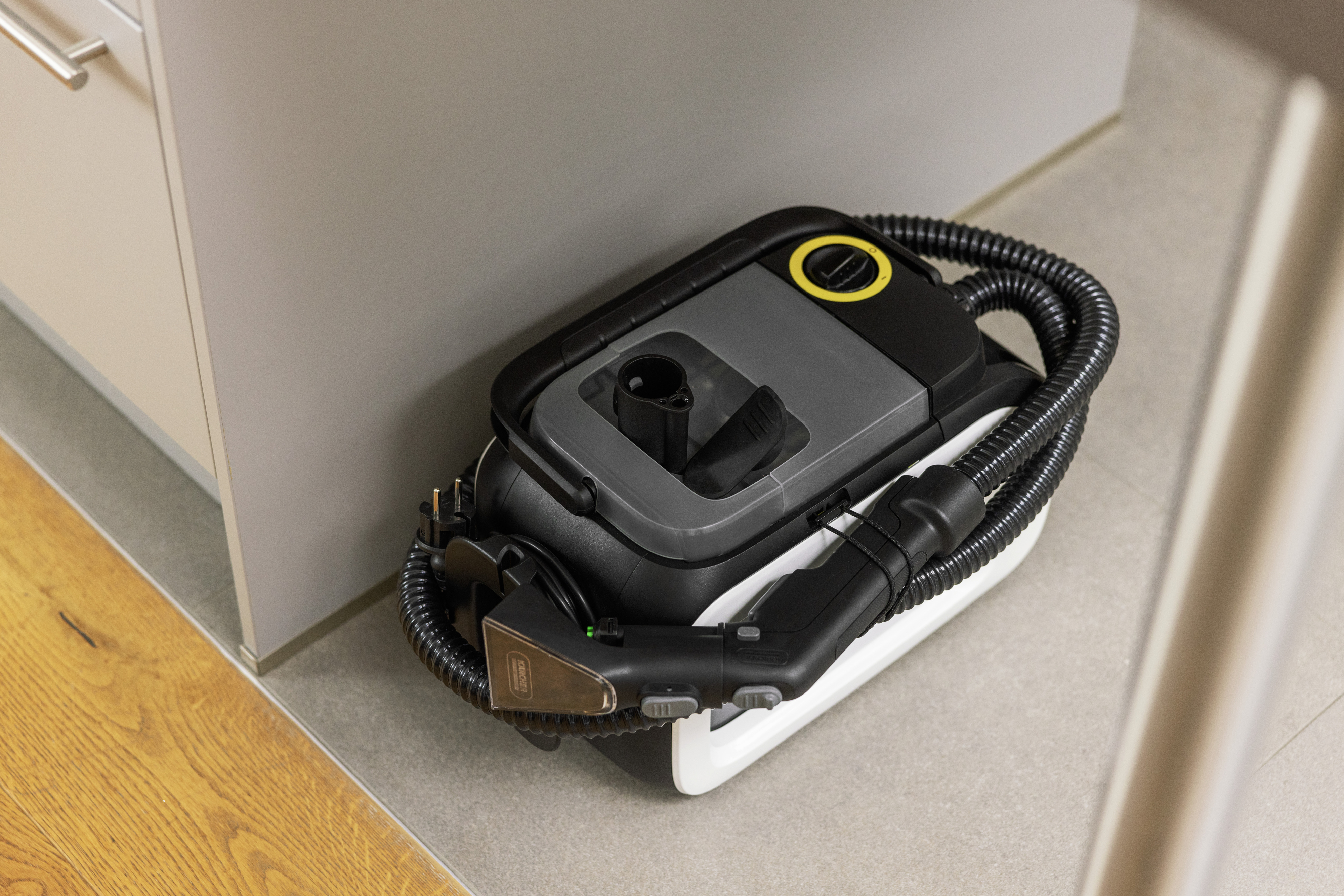 Kärcher SE 3 Compact Floor tekstiilipesuri