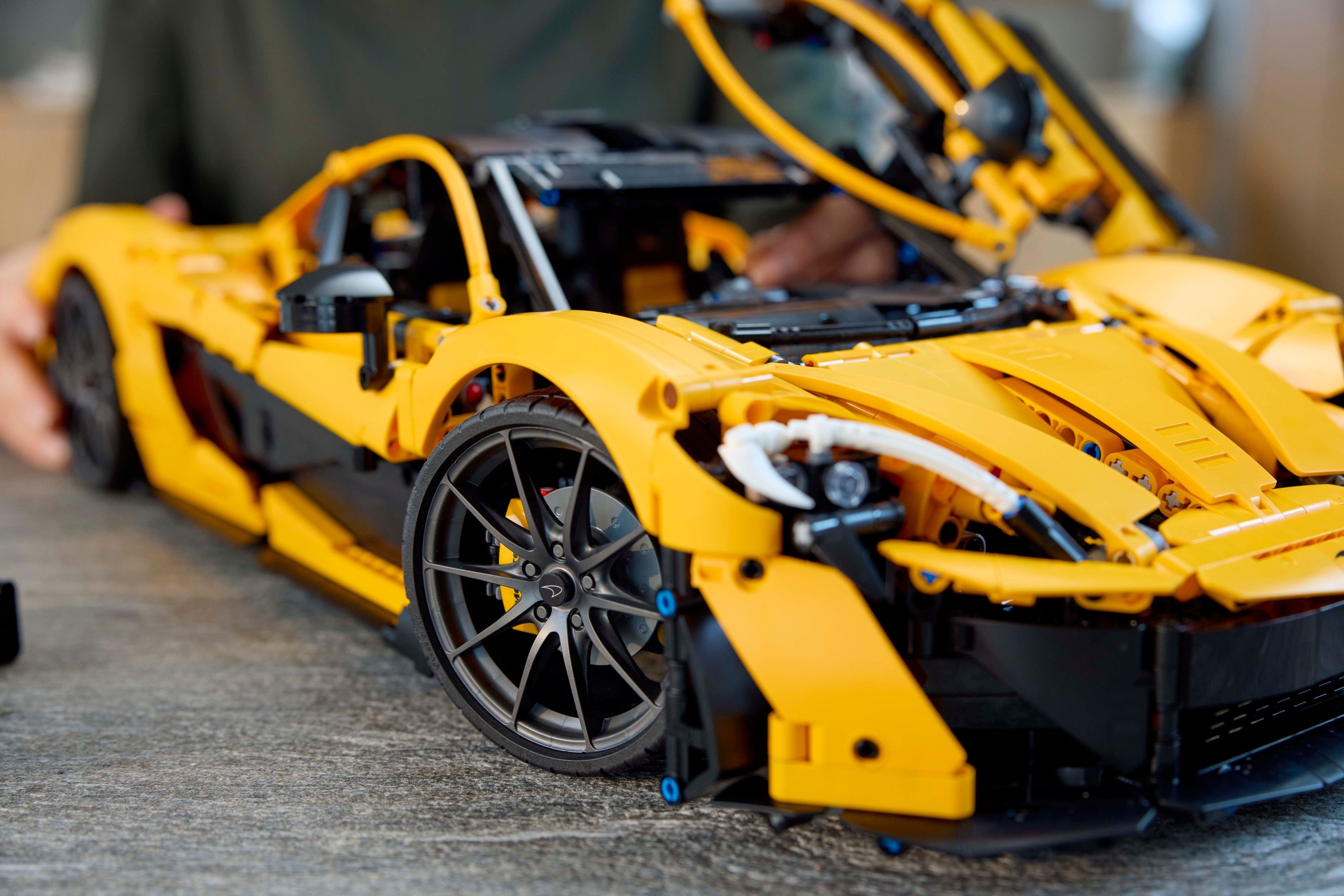 LEGO Technic 42172  - McLaren P1™