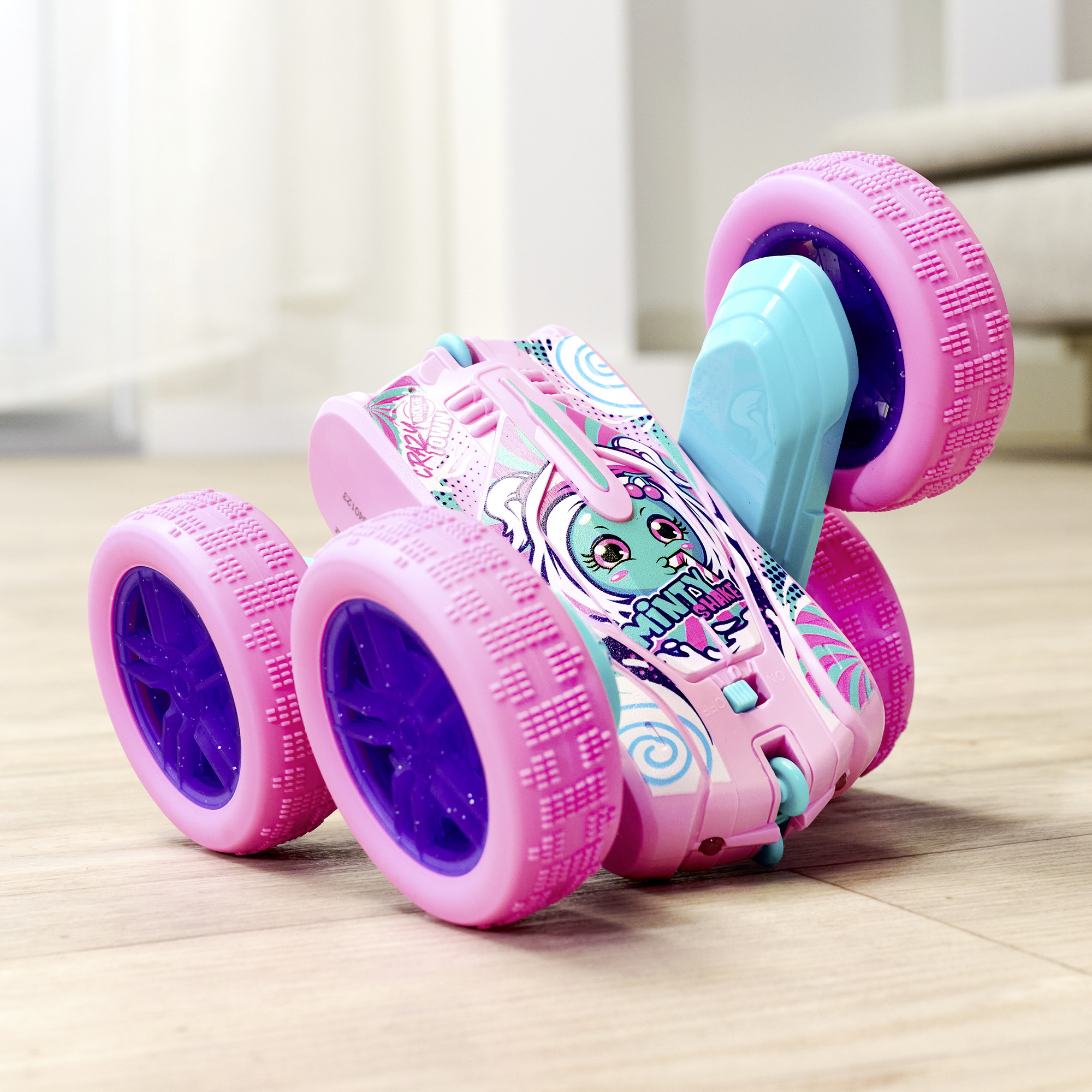 Dickie Toys RC Berry Shaker -radio-ohjattava auto, 16 cm, RTR