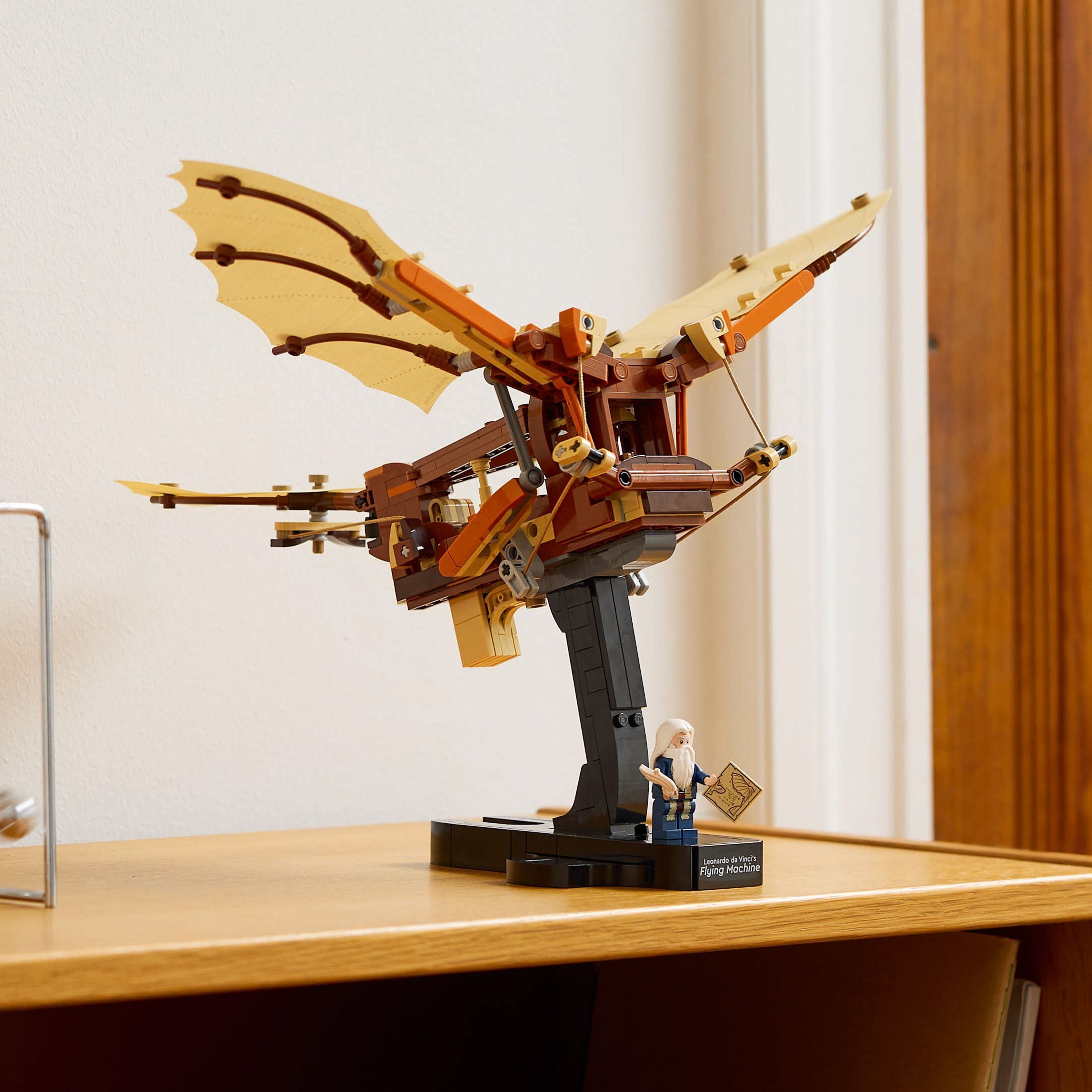 LEGO Icons 10363 – Leonardo da Vincin lentävä kone