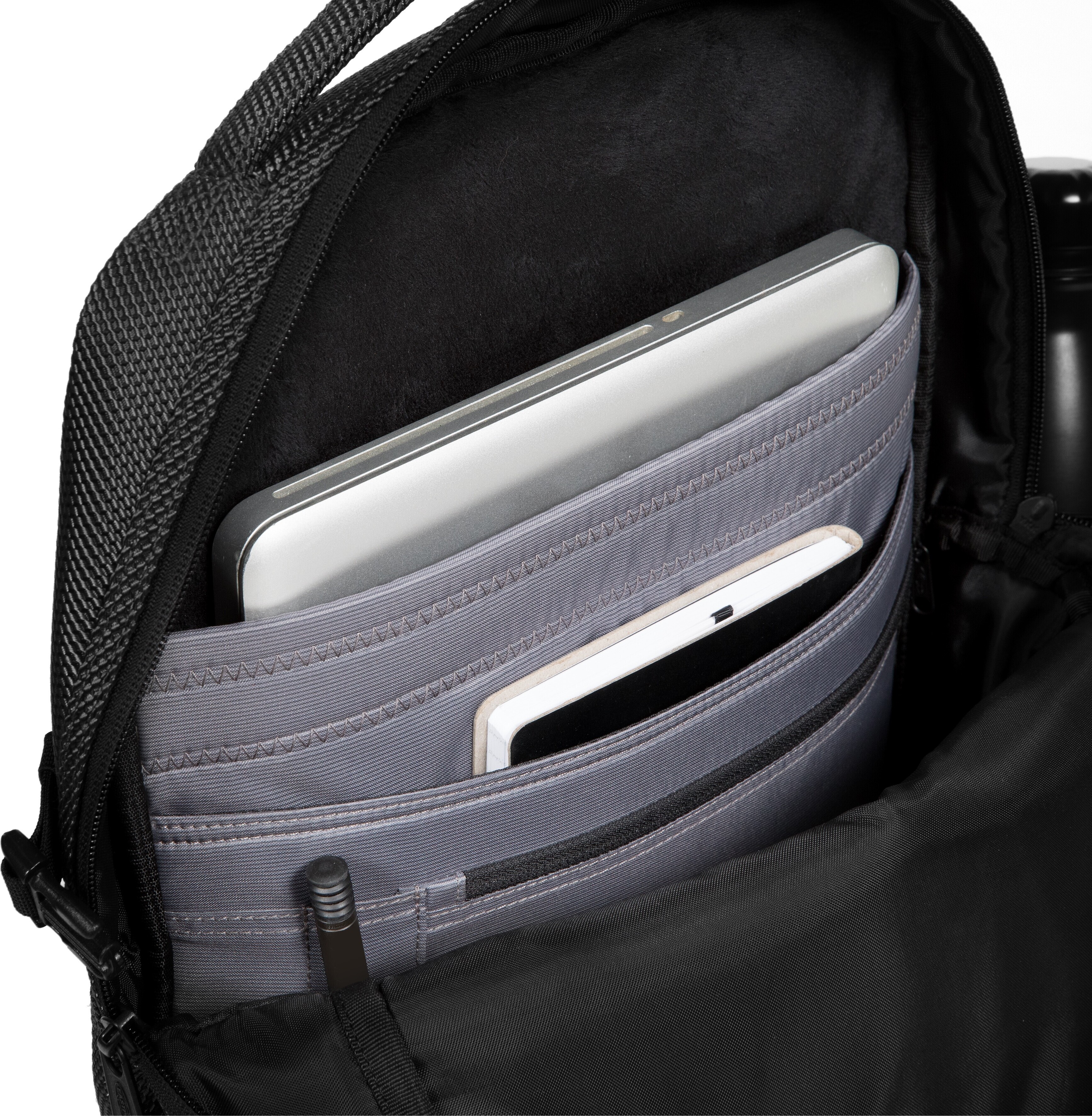 Eastpak TECUM M Cnnct Coat -reppu, musta