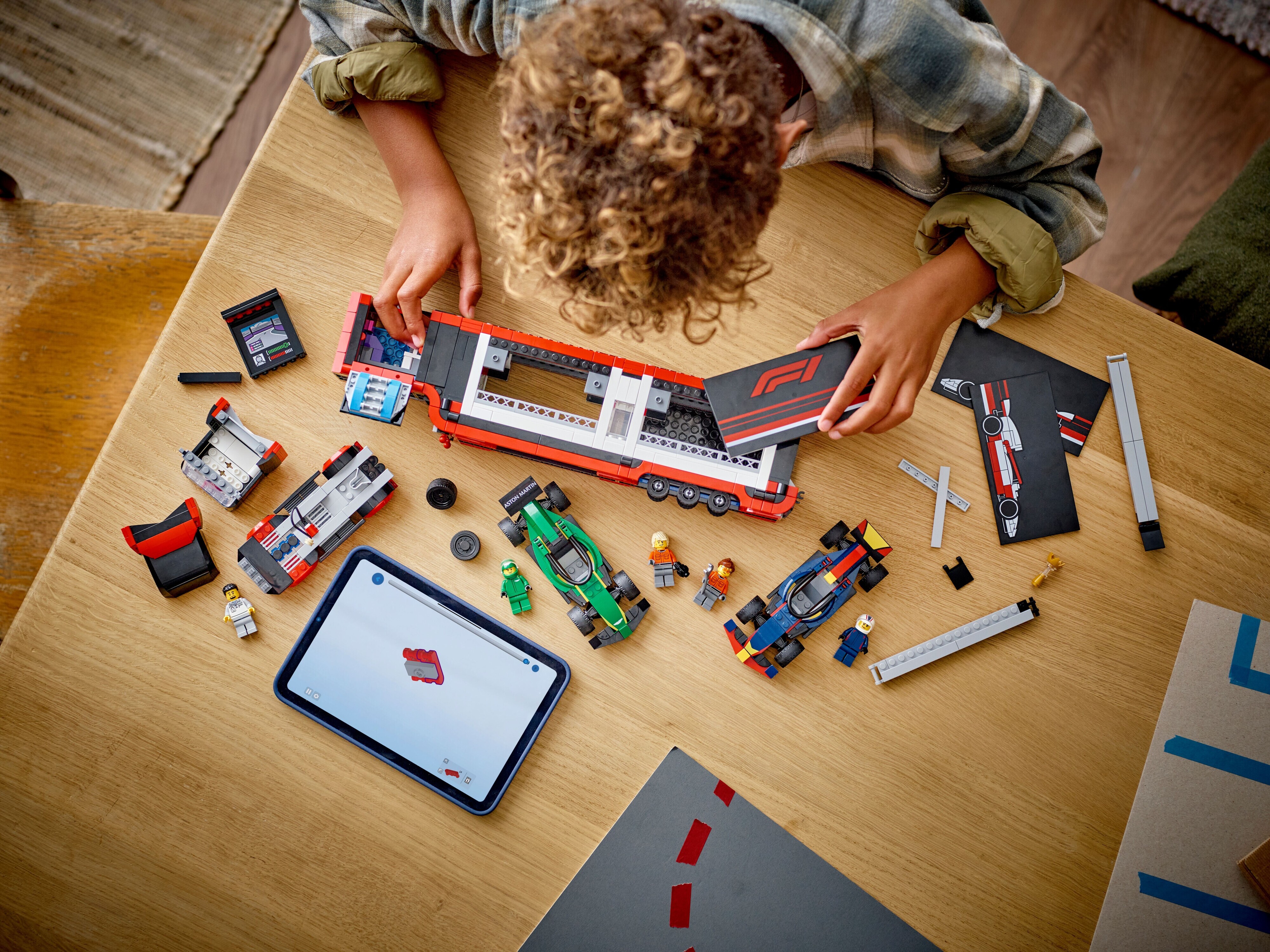 LEGO City 60445 – F1-rekka ja F1-autot RB20 ja AMR24