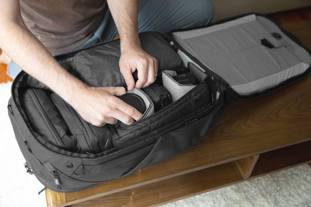 Peak Design Travel Backpack 45L -päiväreppu, musta