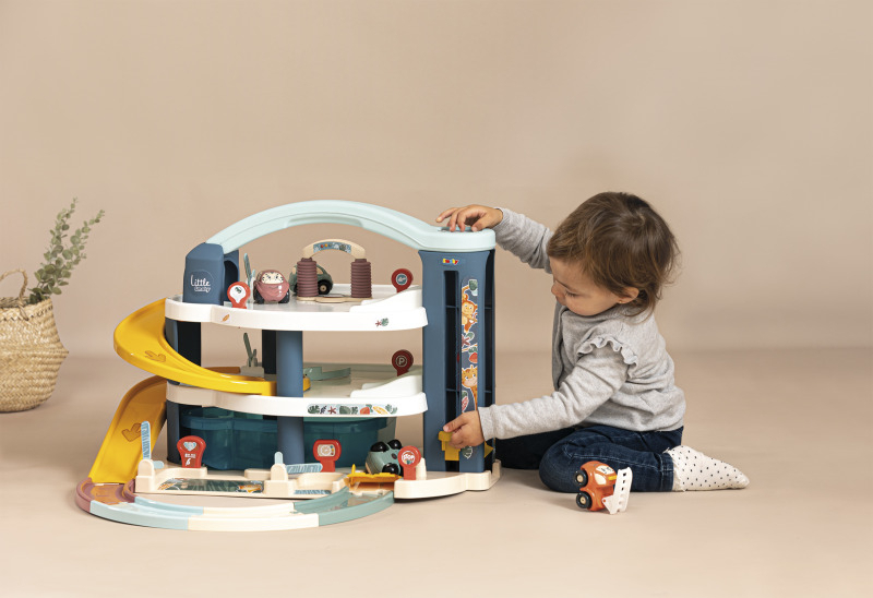 Little Smoby Iso -parkkihalli