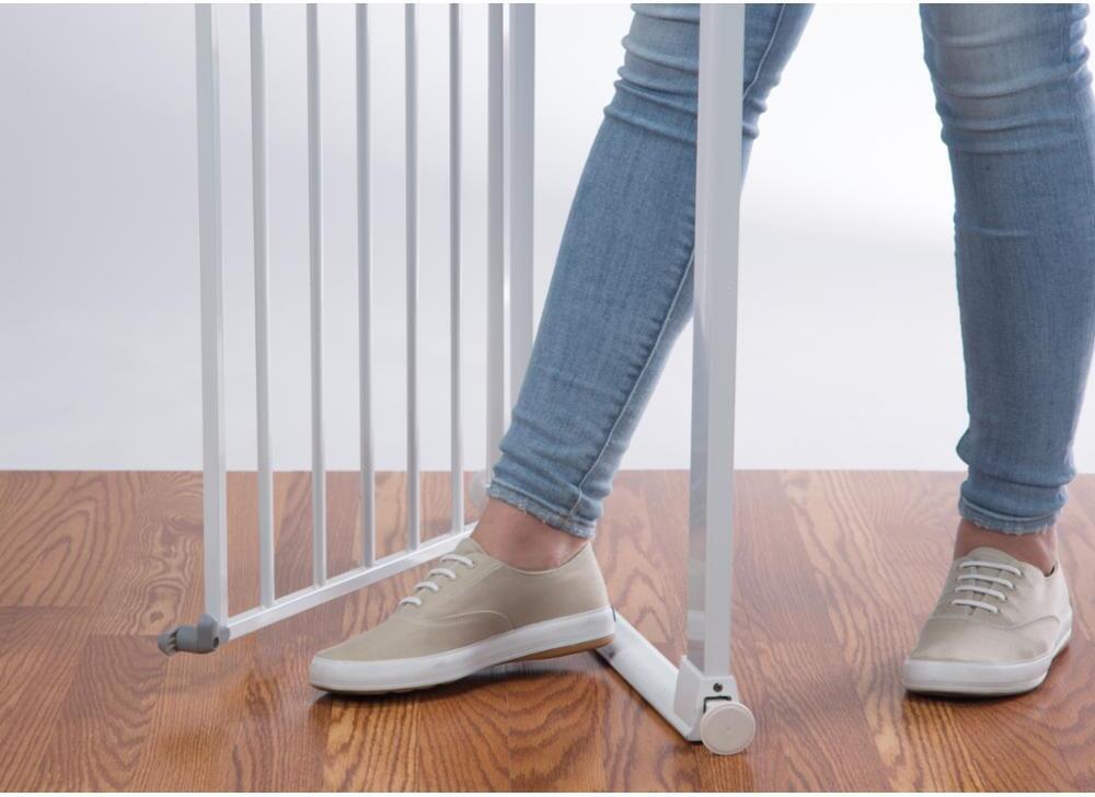 Safety 1st Wall Fix -turvaportti, 62 - 102 cm, valkoinen