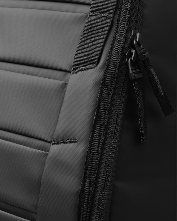 Db Hugger Backpack 25L -reppu, black out