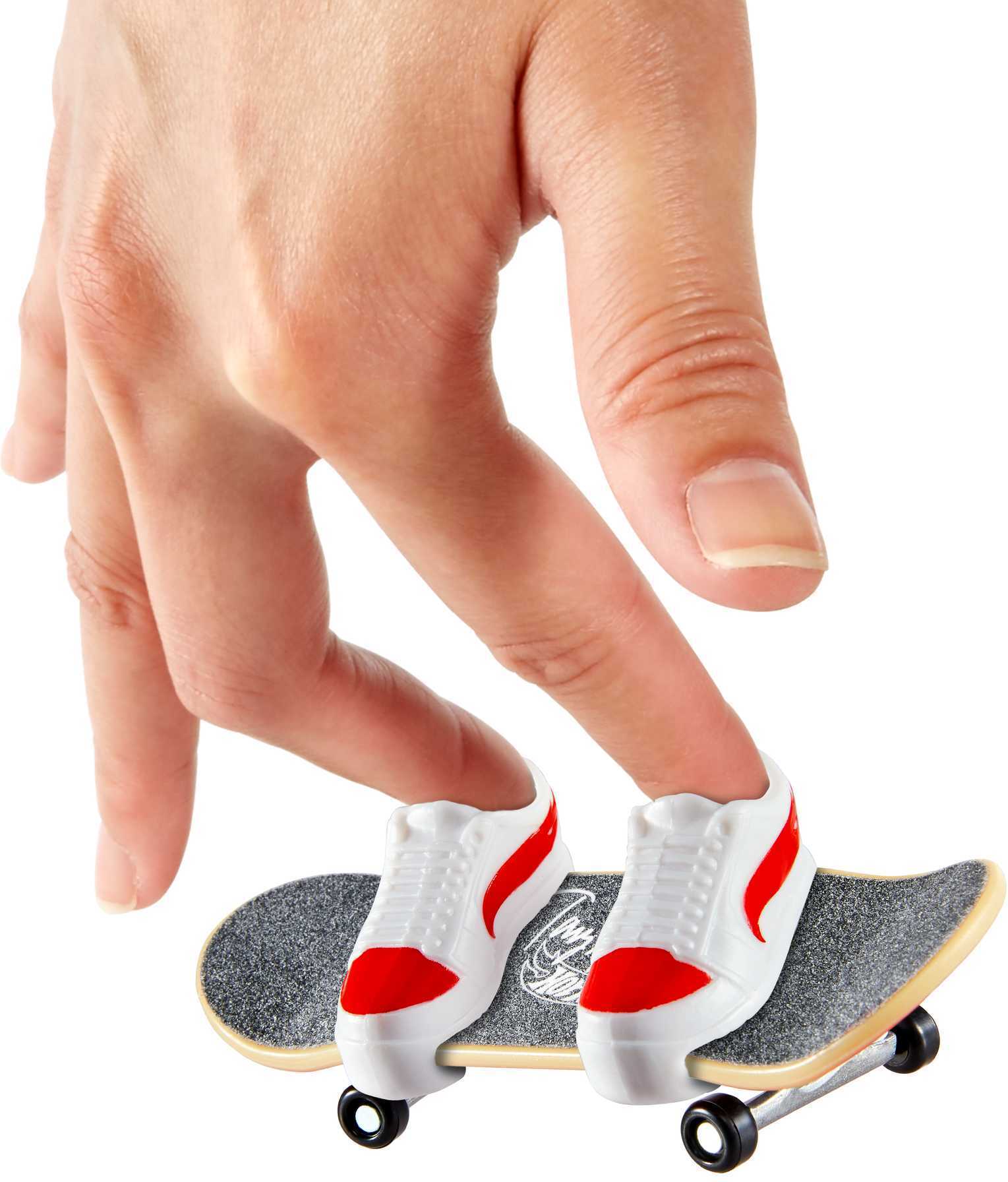 Hot Wheels Skate Fingerboard & Shoe - sormiskeittilauta, 4 kpl