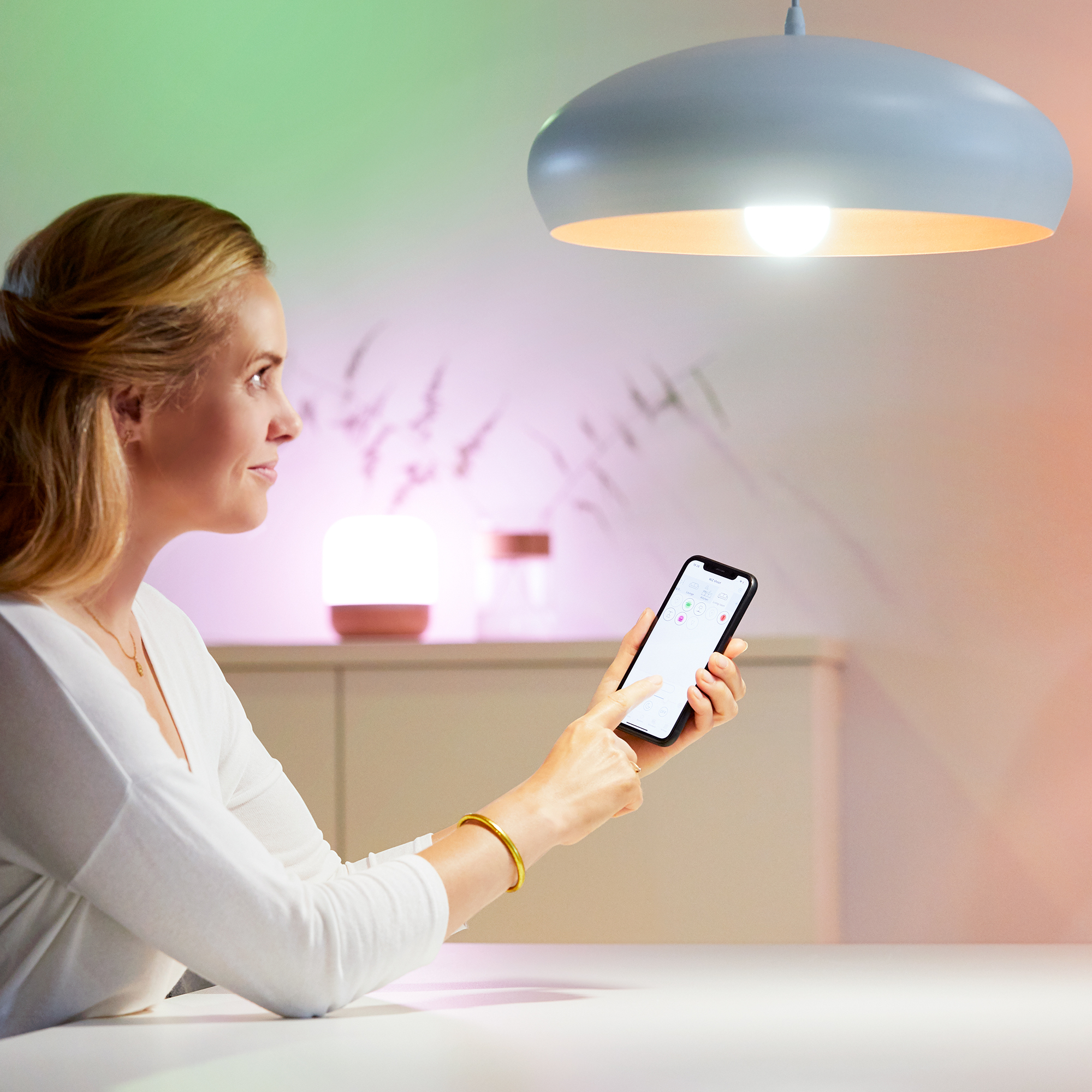 WiZ älylamppu, E14, tunable white - valkoisen valon sävyt, Wi-Fi, 2700-6500 K, 470 lm